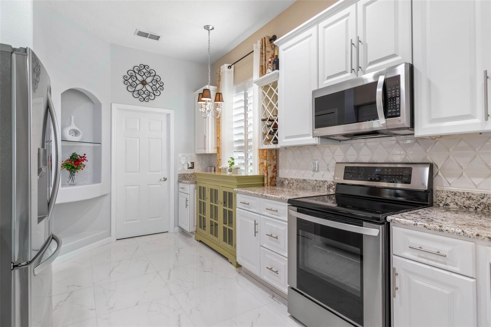 5 CAPTIVA AT LIONSPAW