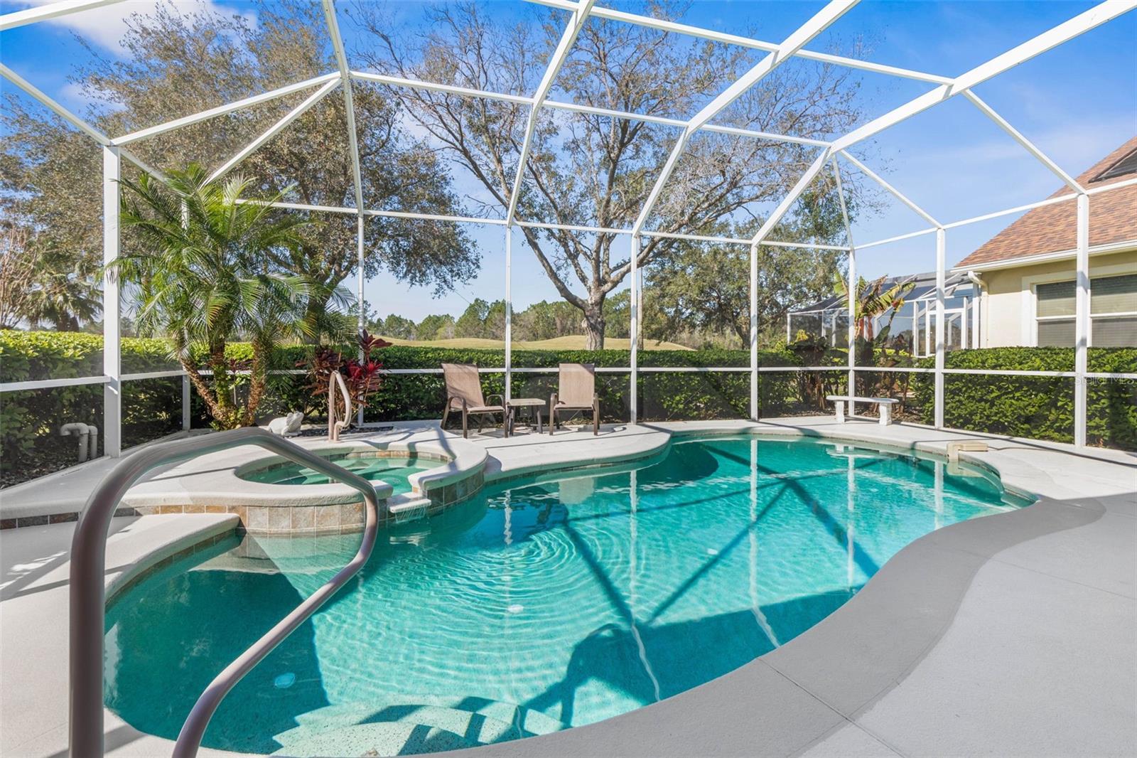 5 CAPTIVA AT LIONSPAW