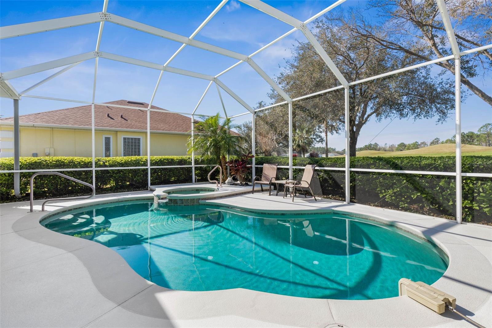 5 CAPTIVA AT LIONSPAW