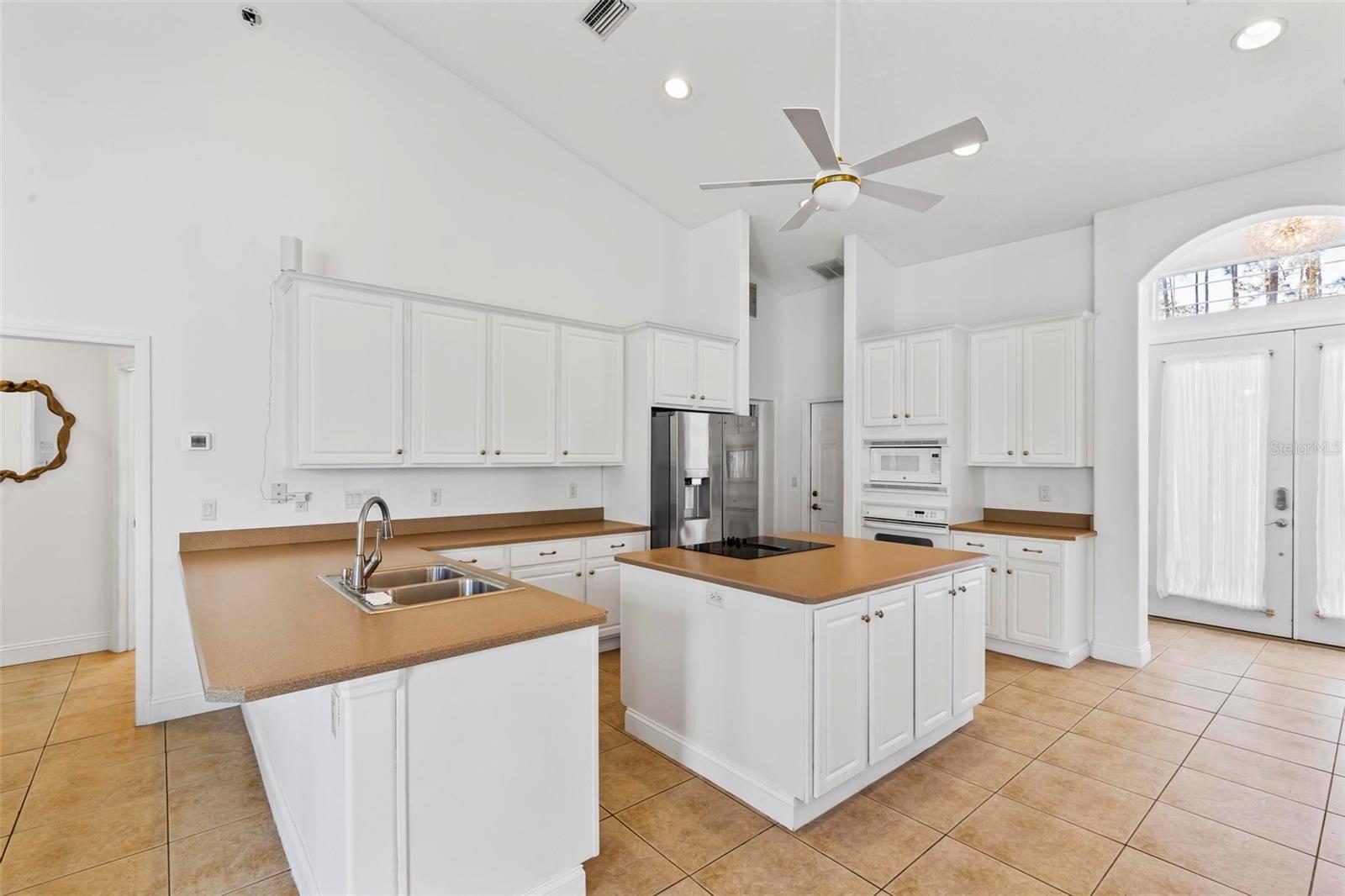 20 ETHAN ALLEN DR