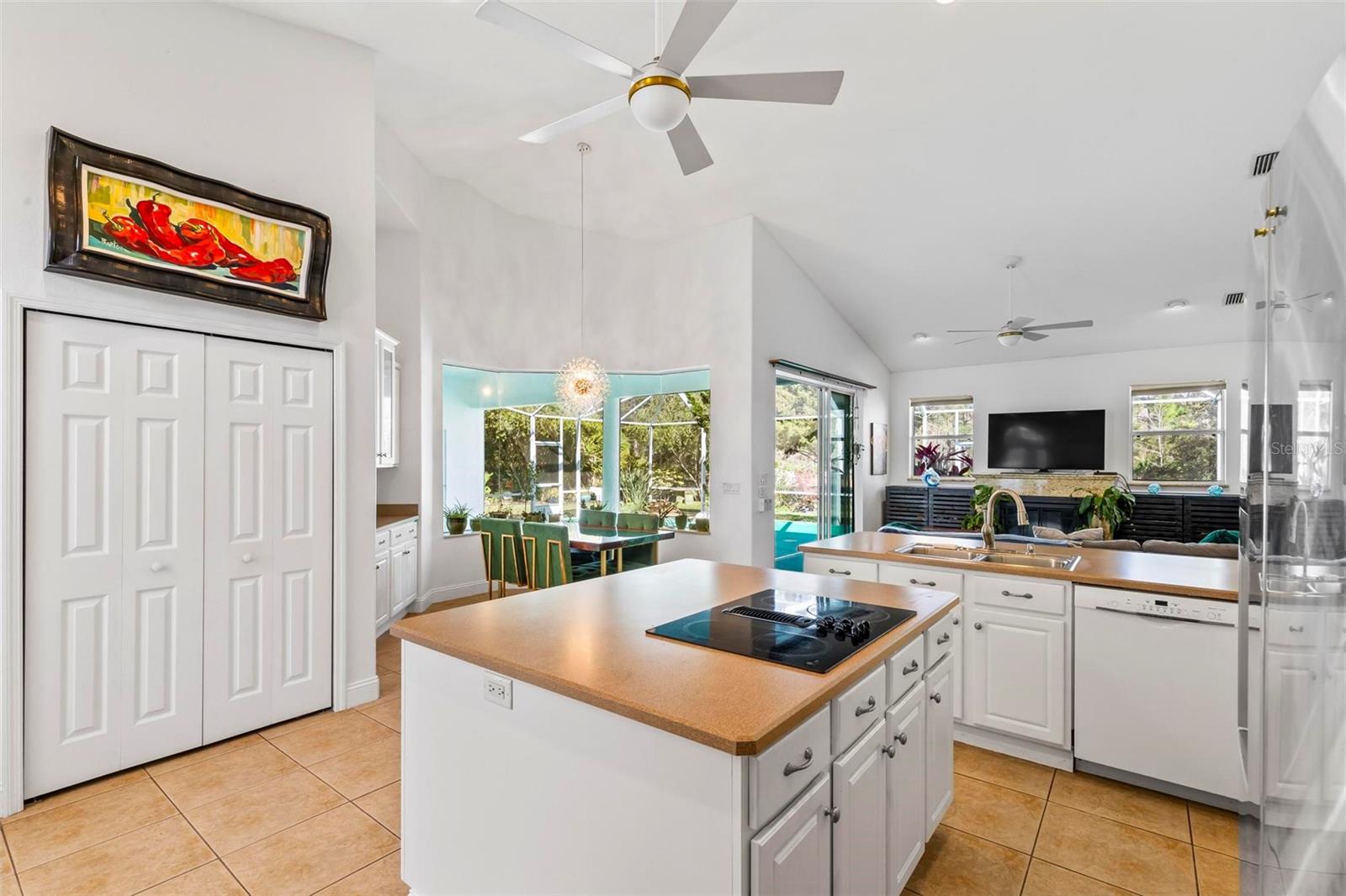 20 ETHAN ALLEN DR