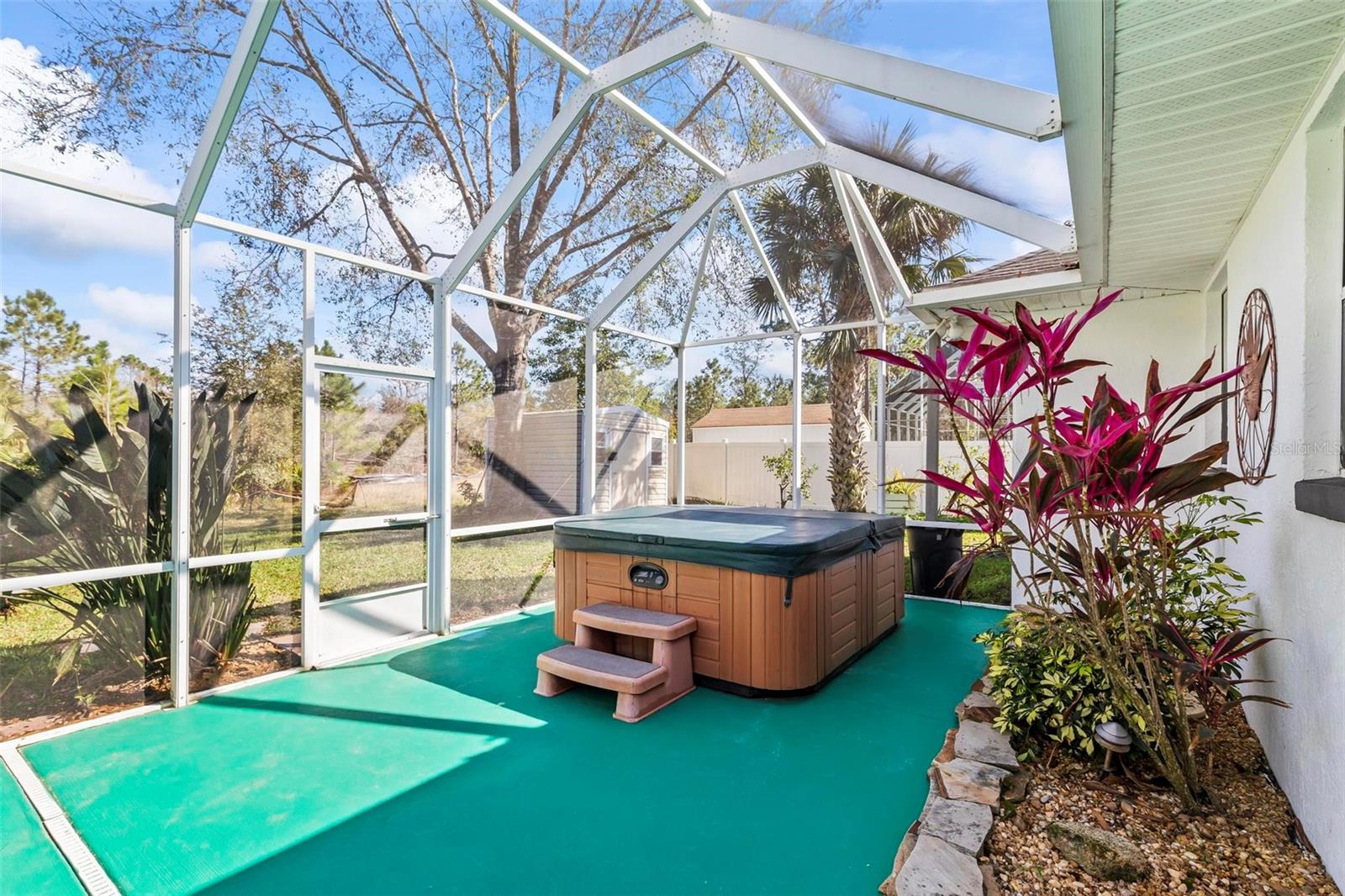 20 ETHAN ALLEN DR