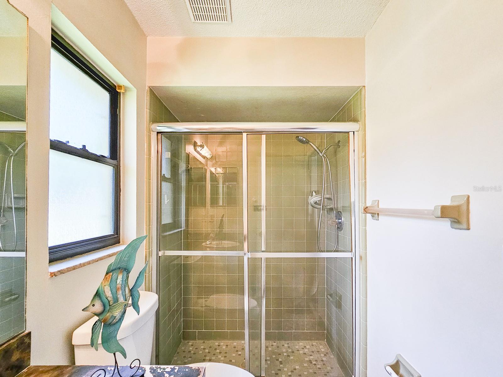 83 FARRAGUT DR