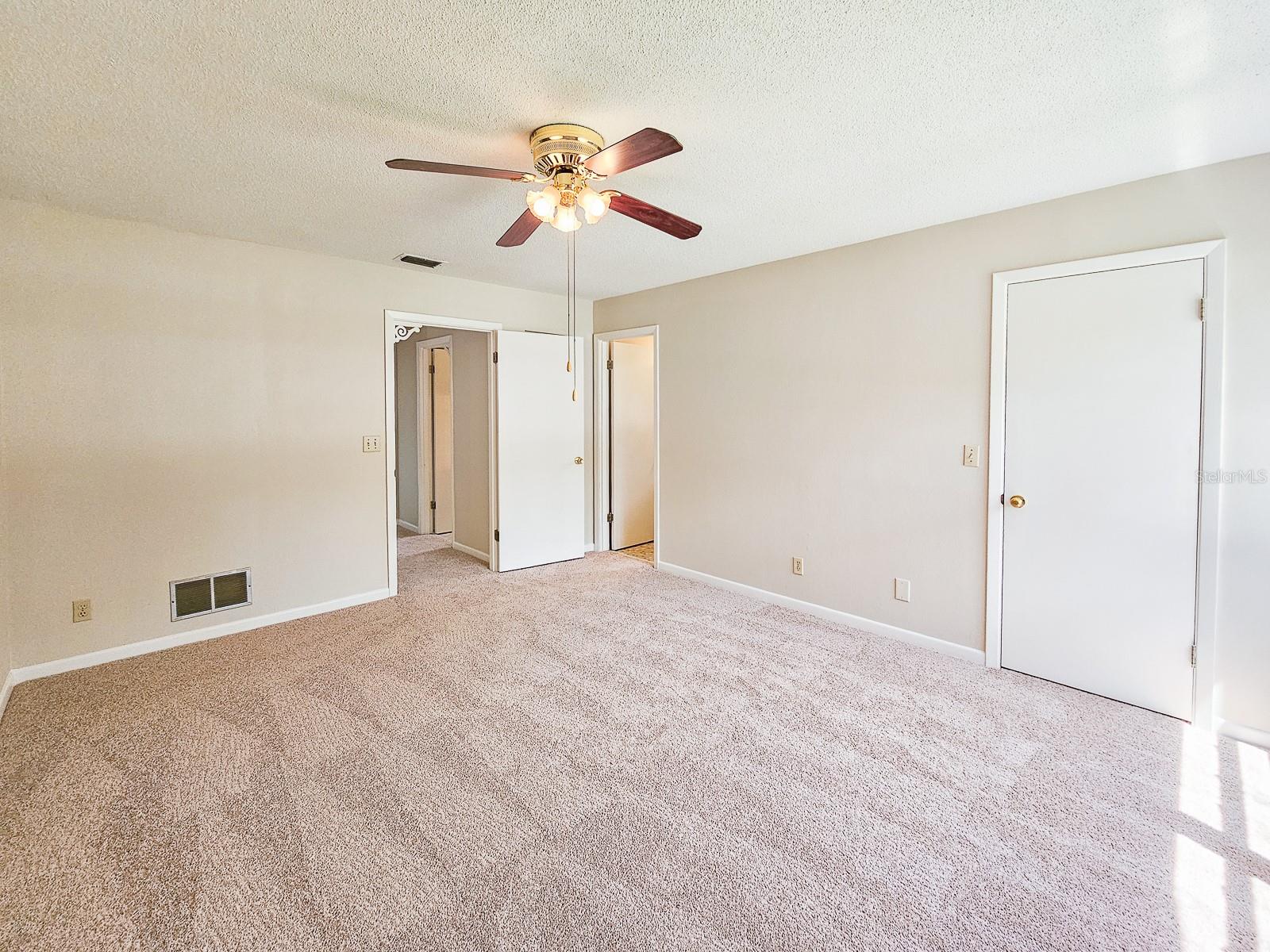 83 FARRAGUT DR