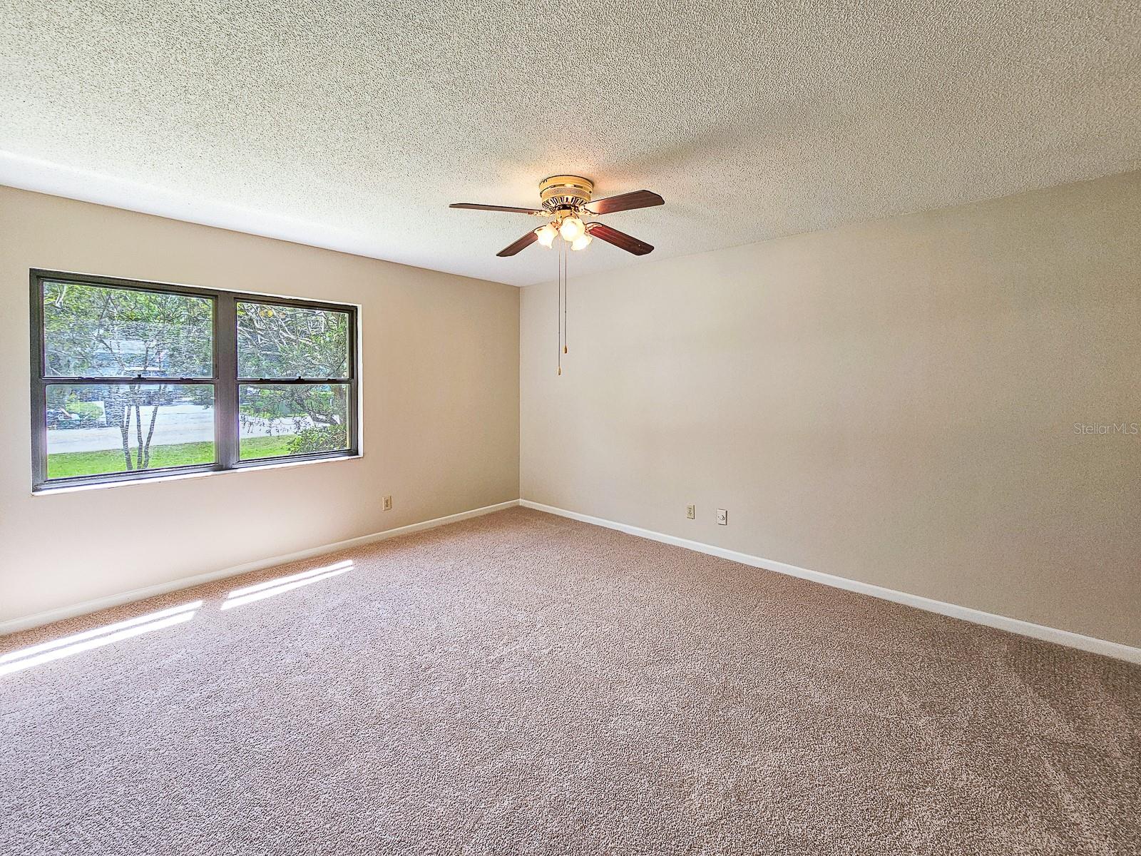 83 FARRAGUT DR