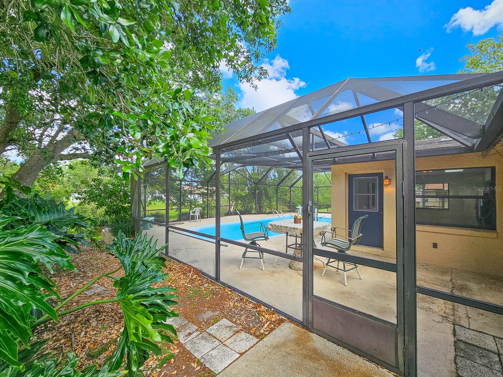83 FARRAGUT DR