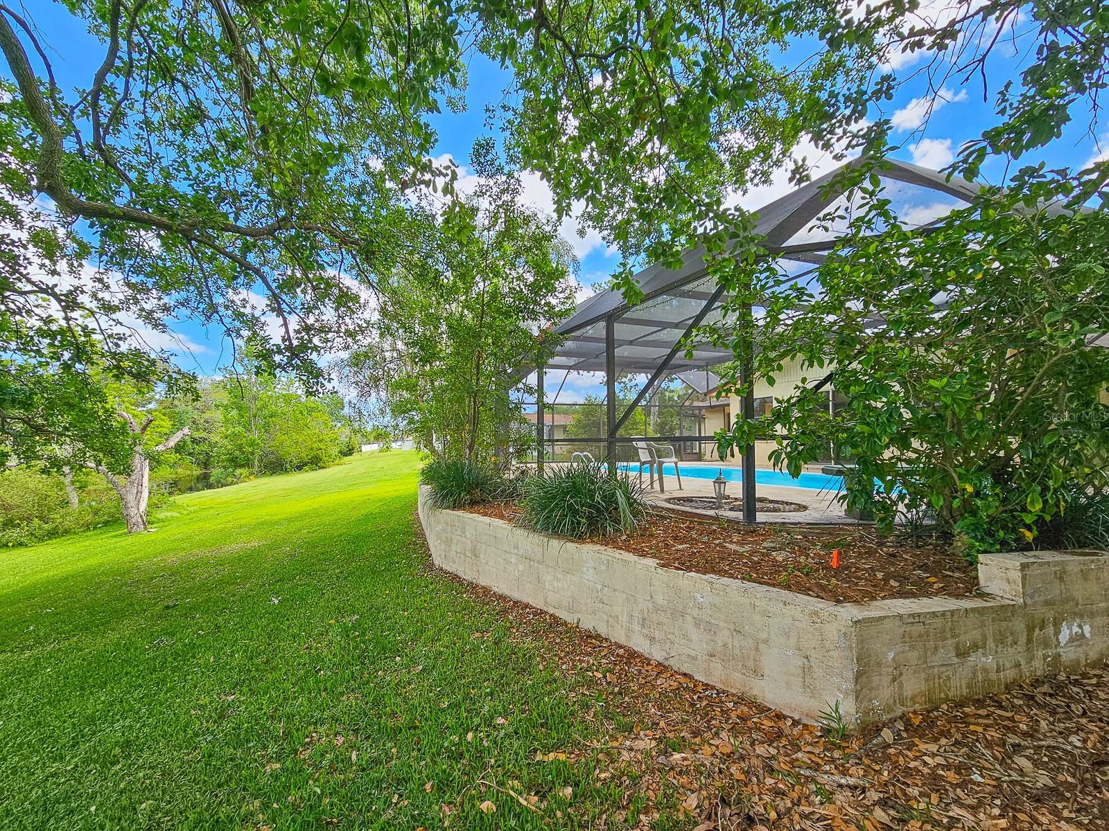 83 FARRAGUT DR