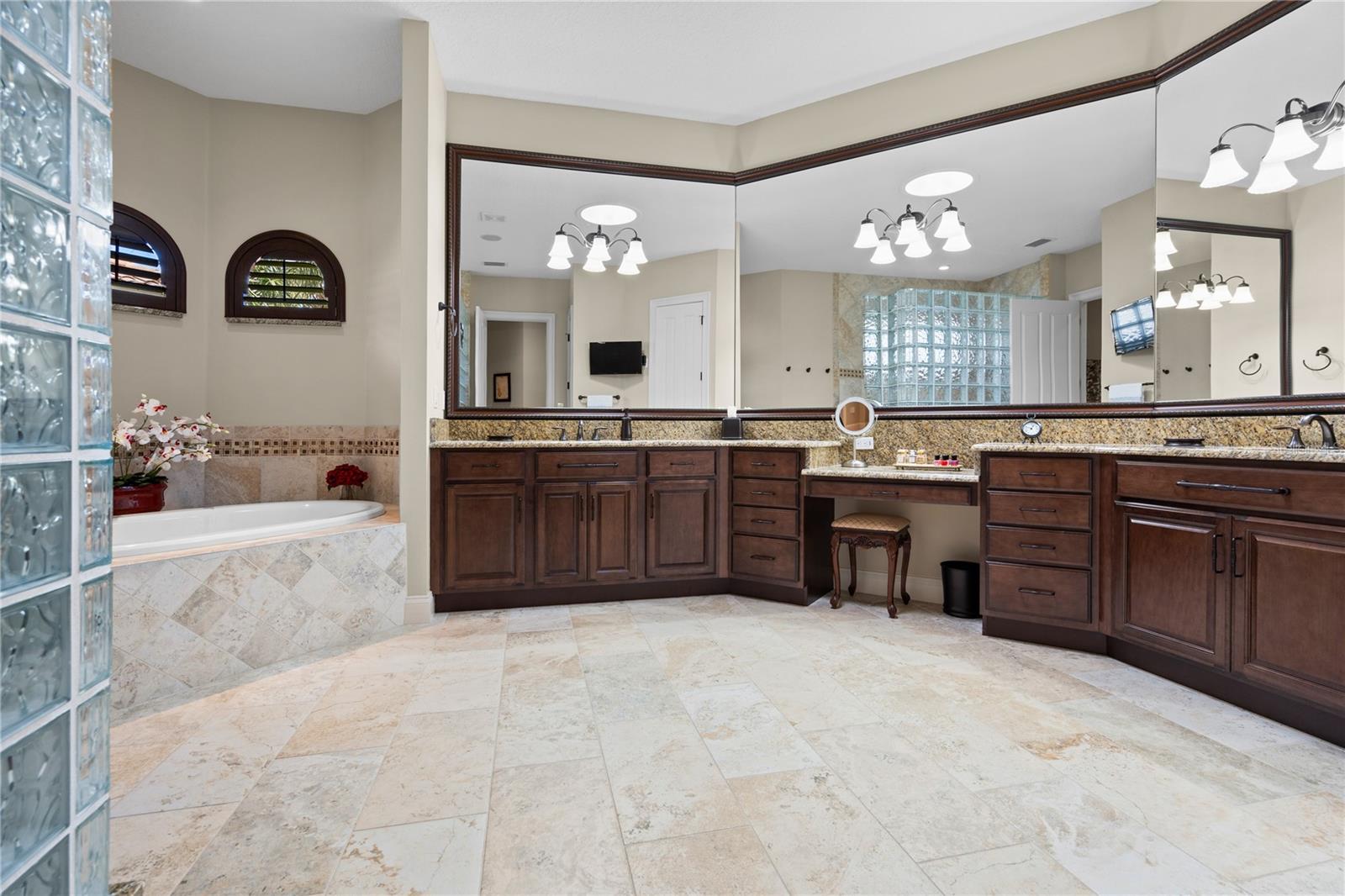 88 HAMMOCK BEACH CIRCLE N