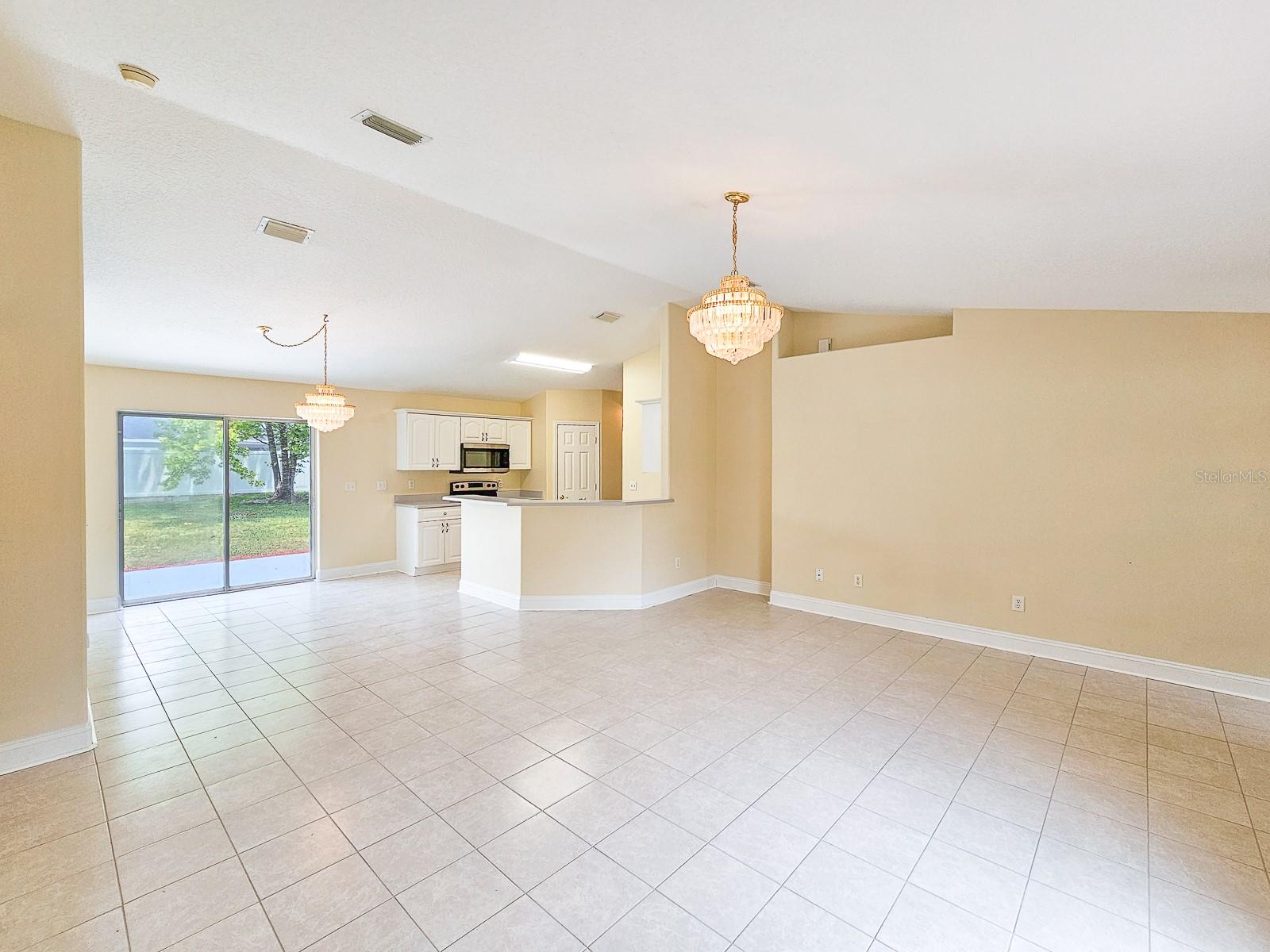 18 WHEATFIELD DR