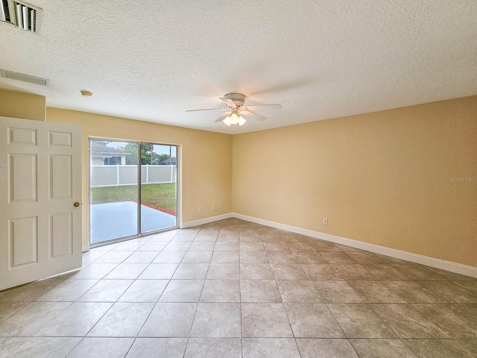 18 WHEATFIELD DR