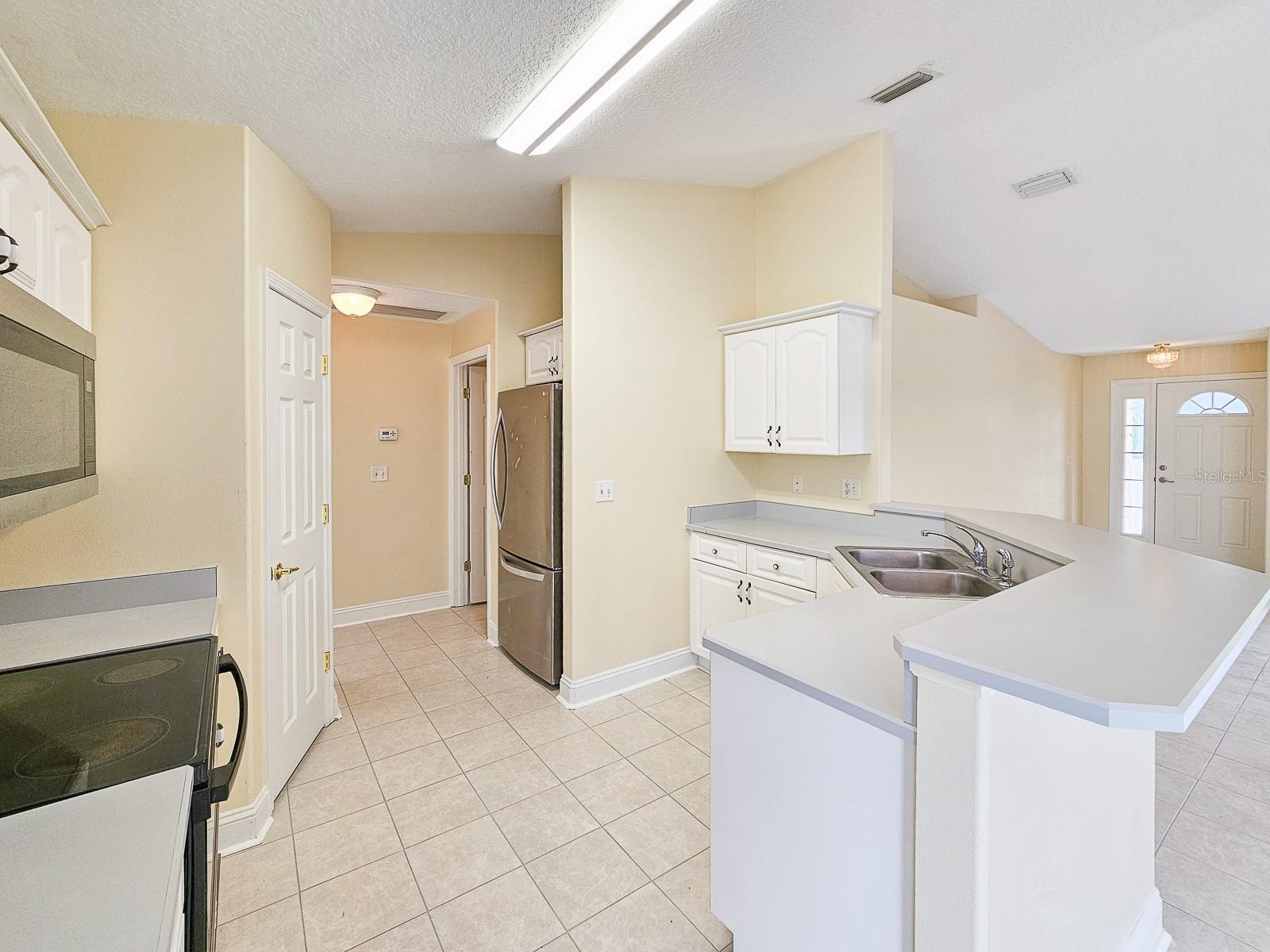 18 WHEATFIELD DR