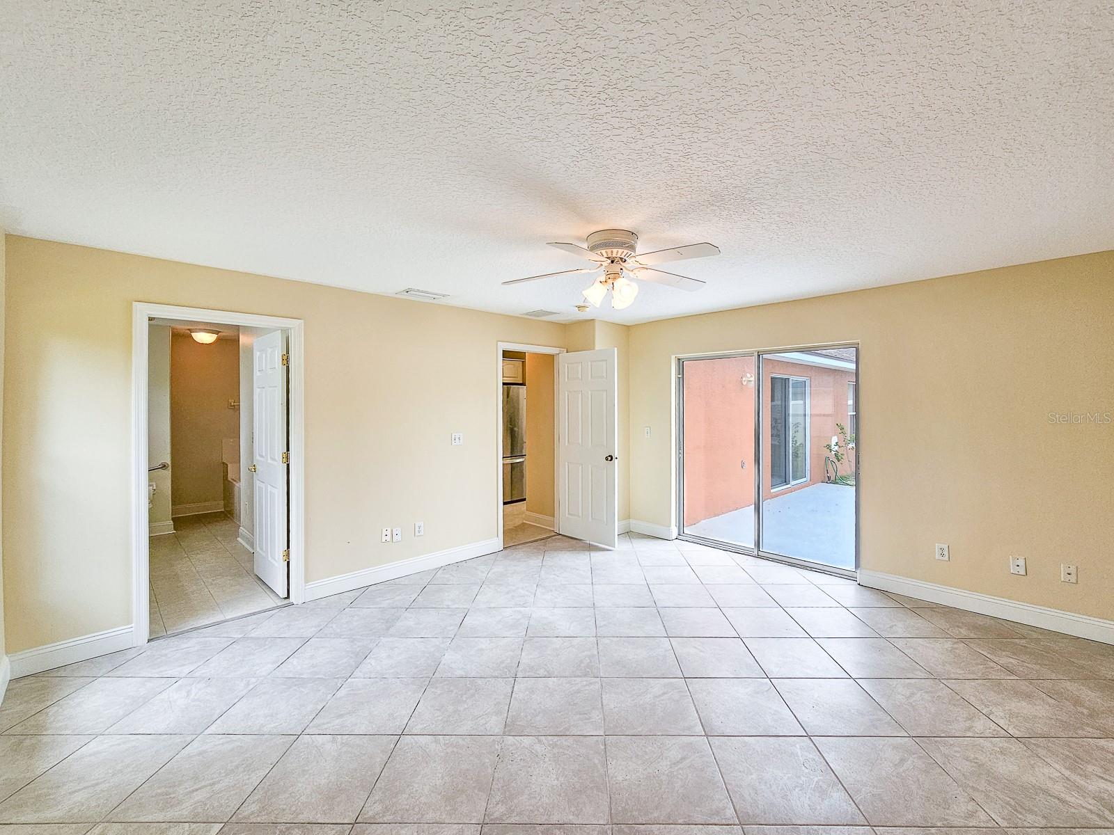 18 WHEATFIELD DR