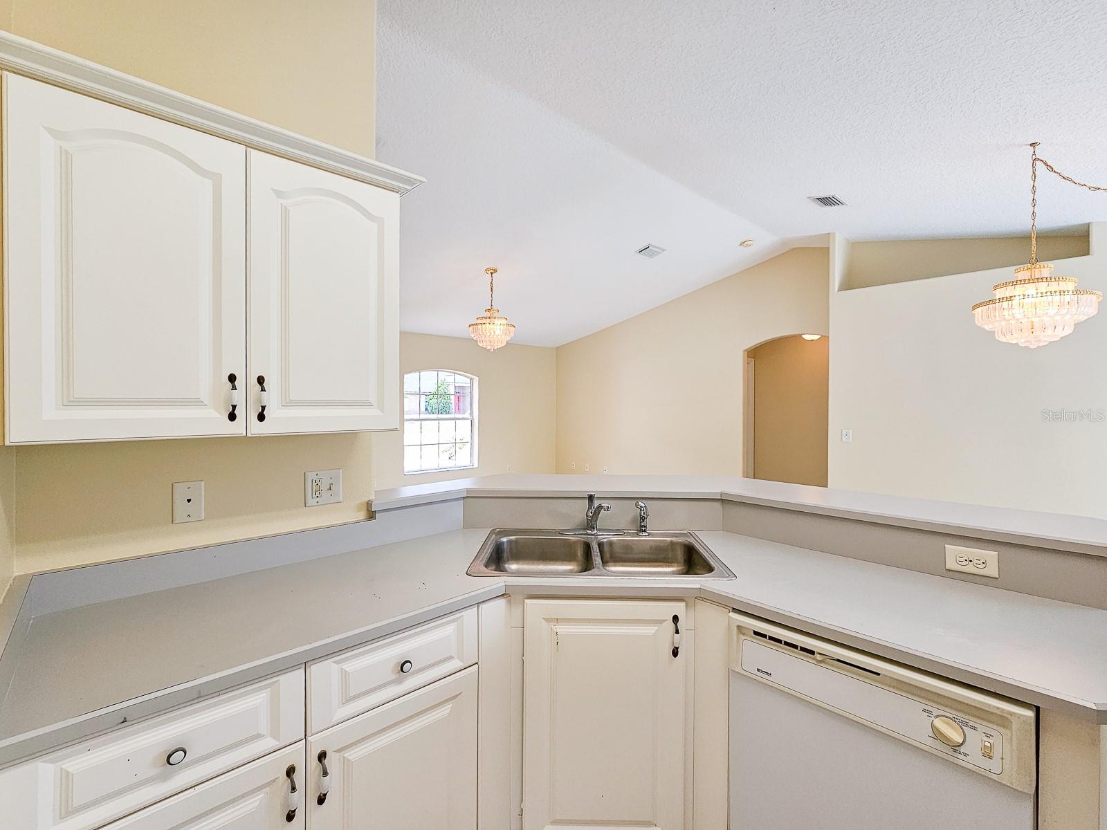 18 WHEATFIELD DR