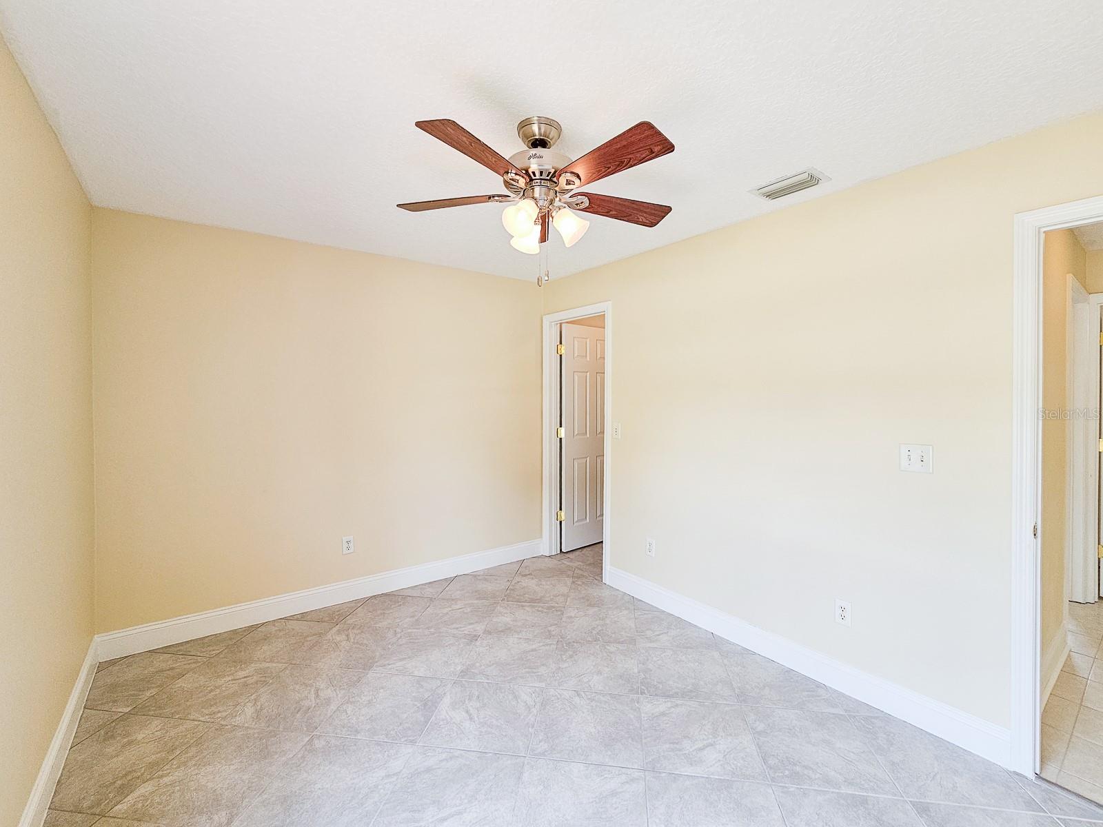 18 WHEATFIELD DR