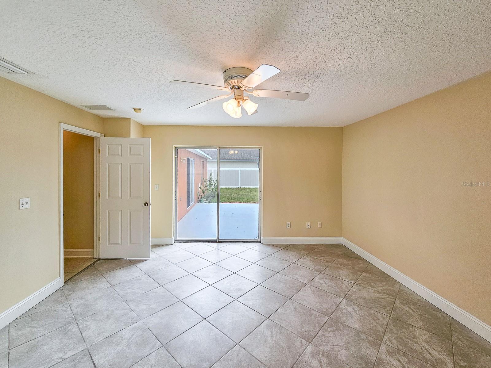 18 WHEATFIELD DR