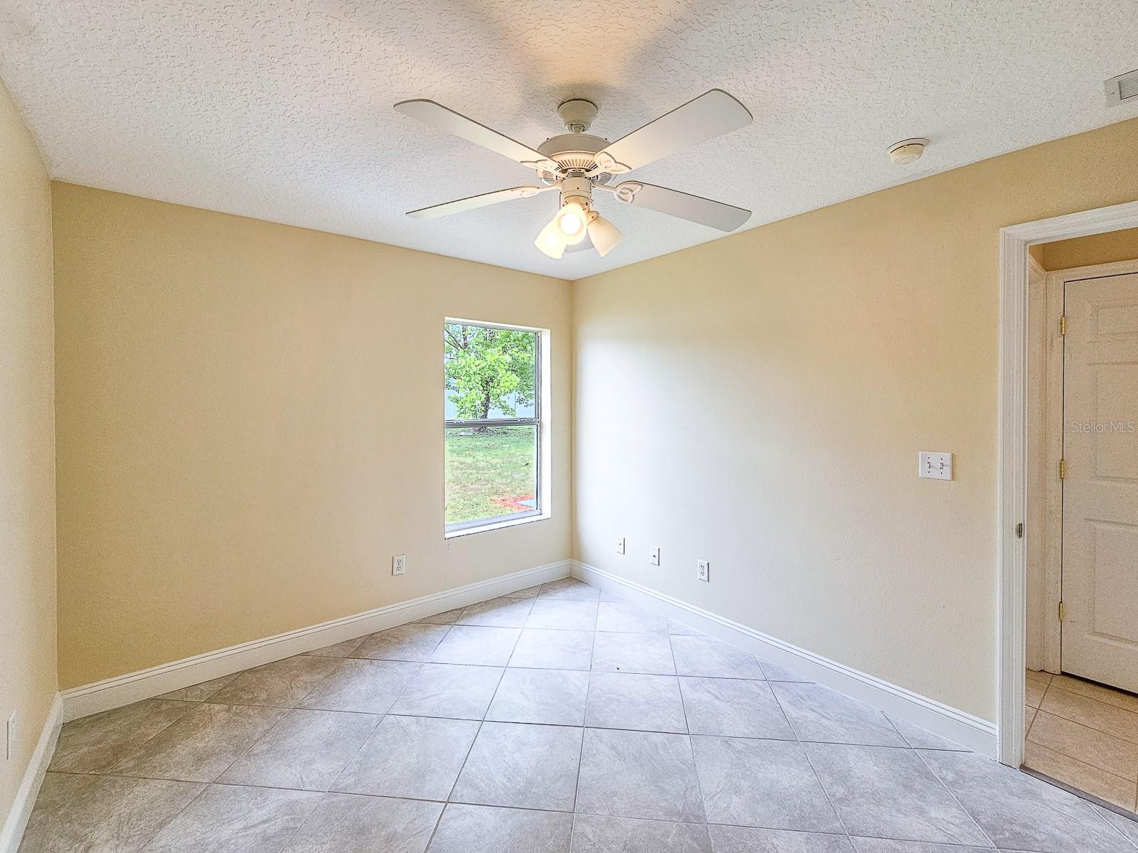 18 WHEATFIELD DR