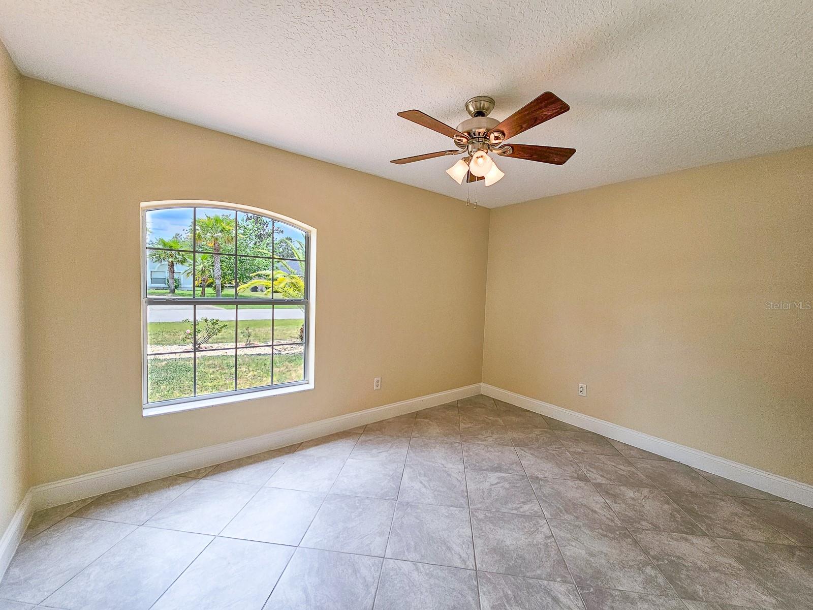 18 WHEATFIELD DR