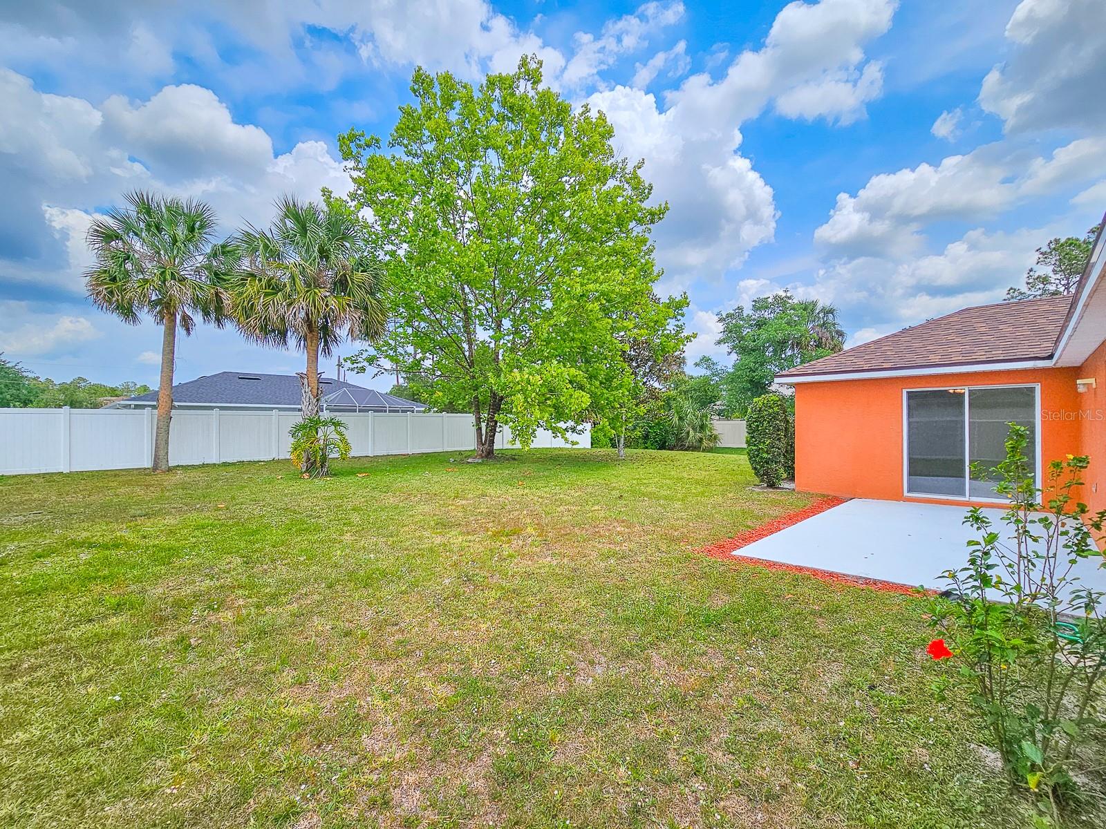 18 WHEATFIELD DR