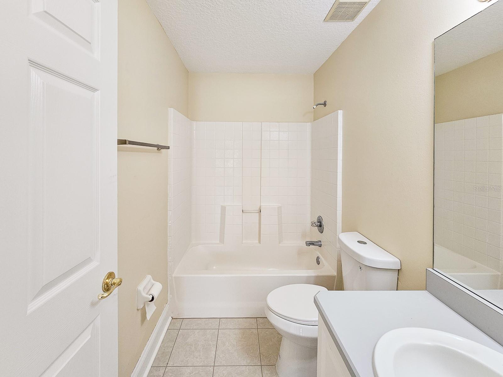 18 WHEATFIELD DR