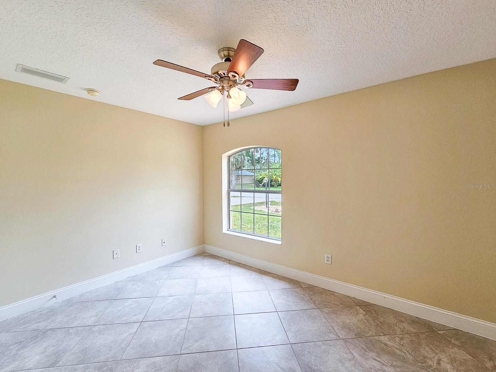 18 WHEATFIELD DR