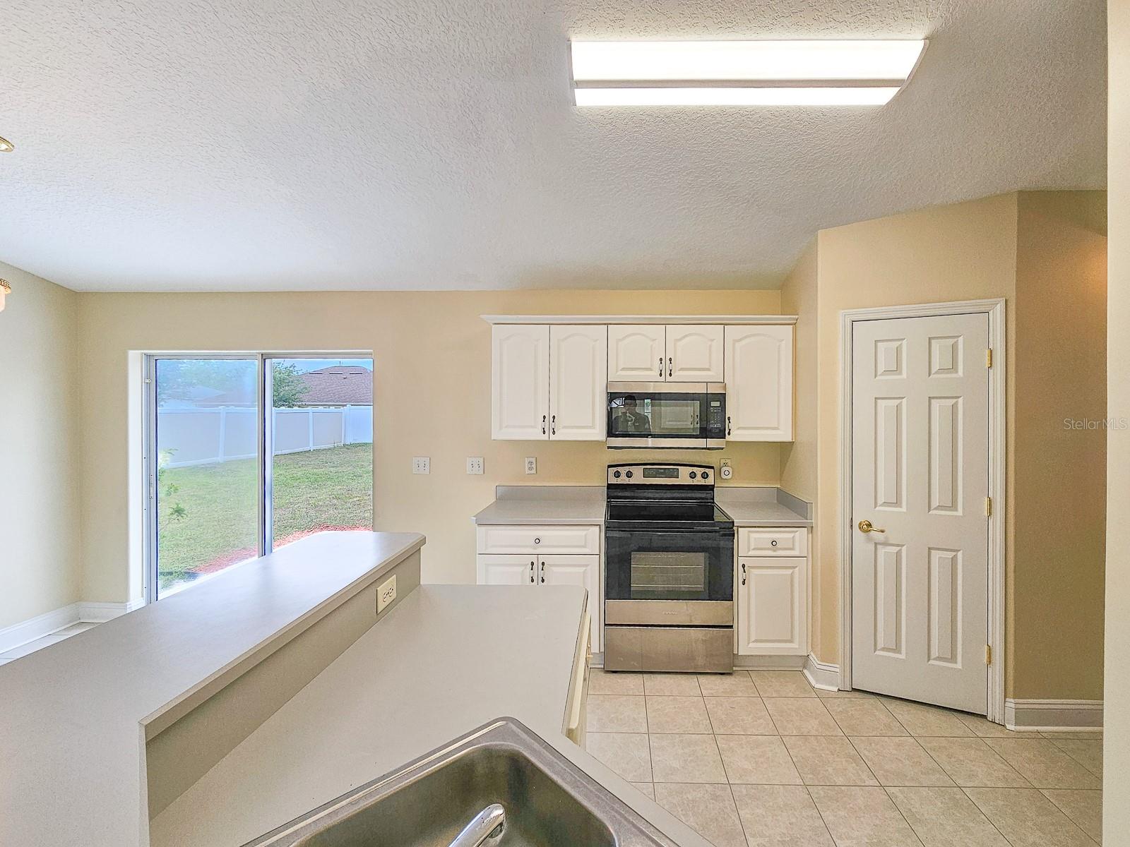 18 WHEATFIELD DR