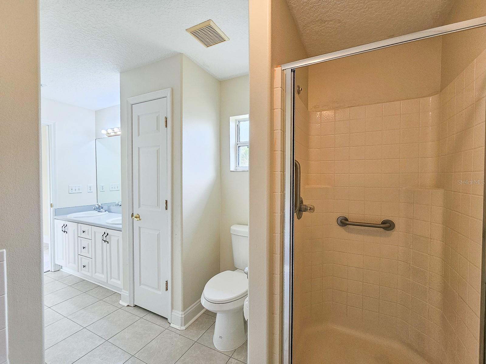 18 WHEATFIELD DR