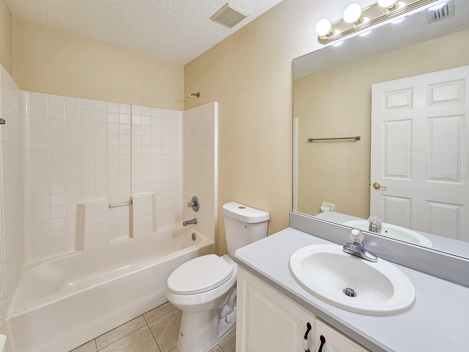 18 WHEATFIELD DR