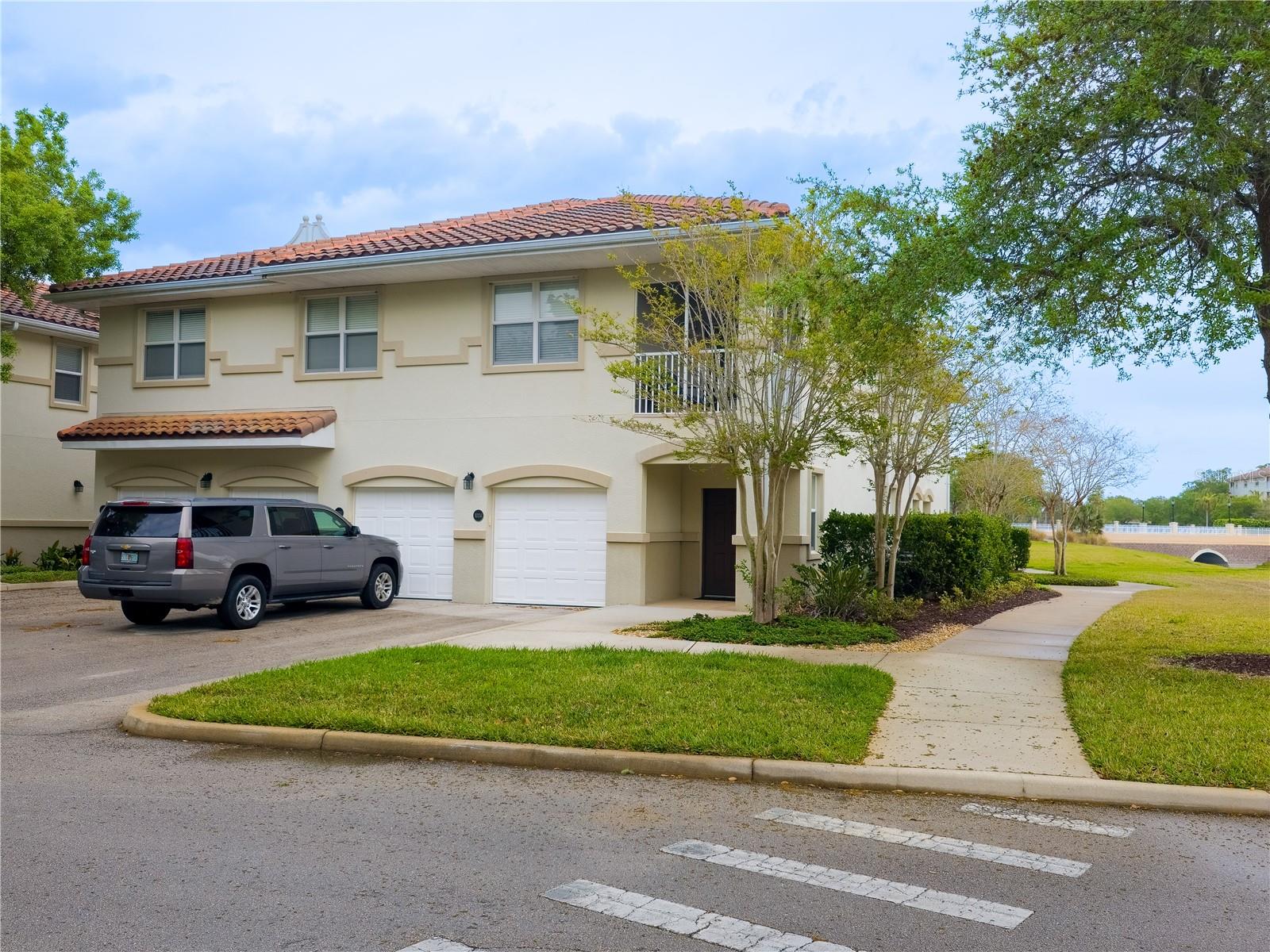 190 RIVERVIEW BND S #1023