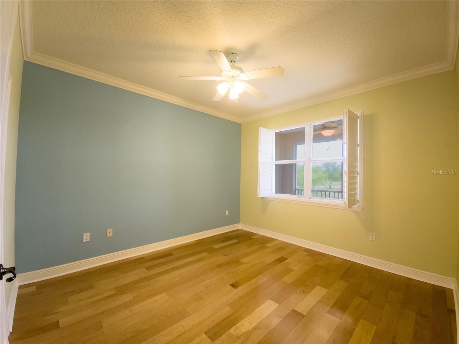 190 RIVERVIEW BND S #1023