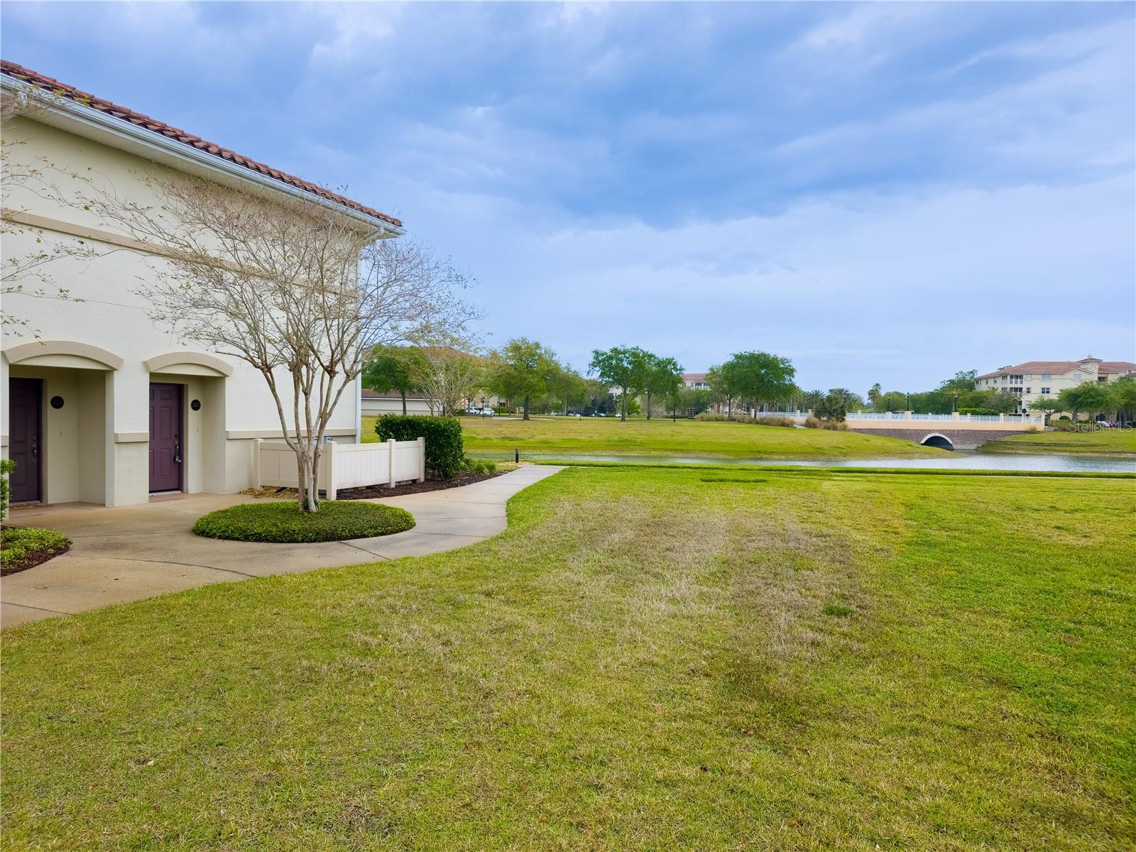 190 RIVERVIEW BND S #1023