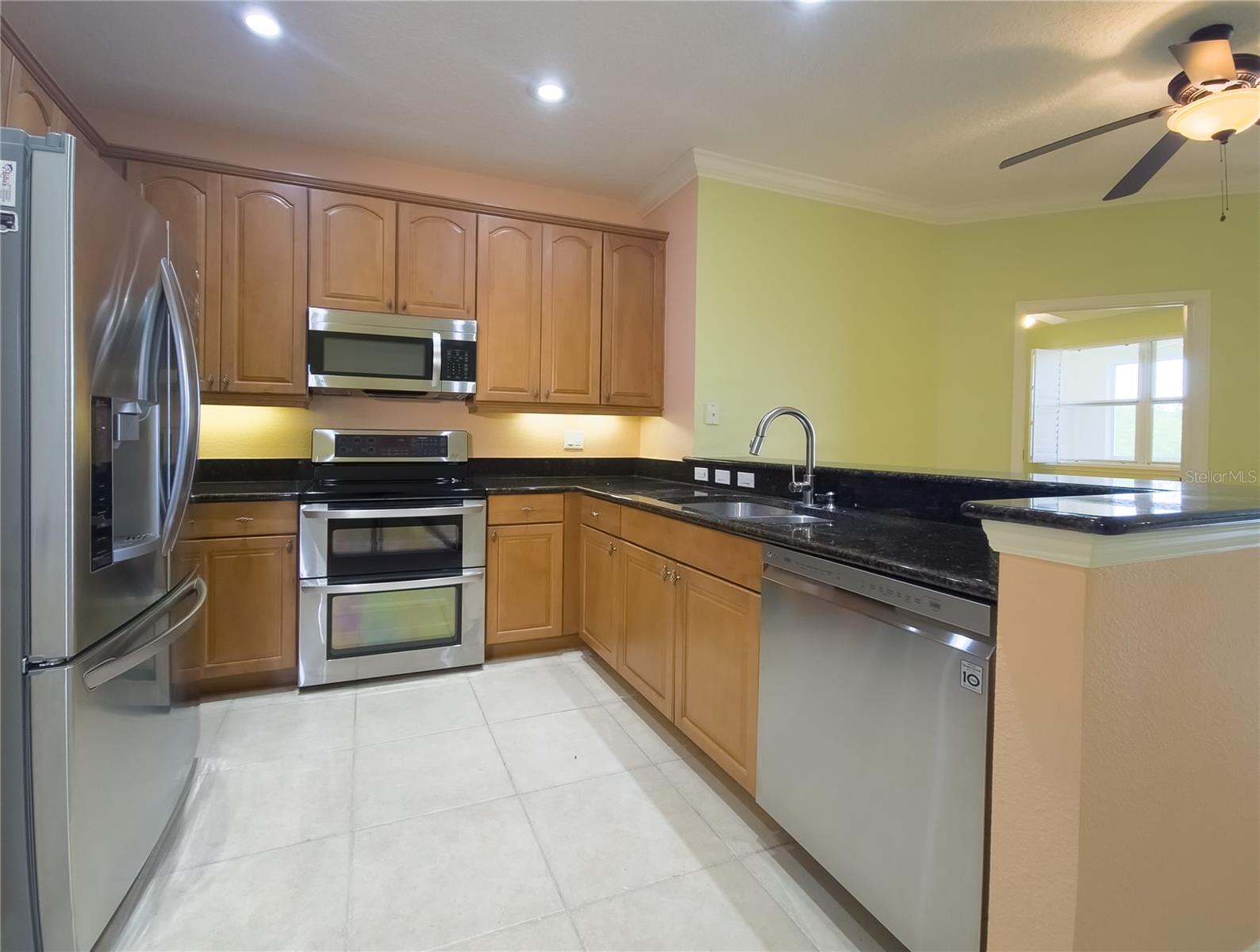 190 RIVERVIEW BND S #1023