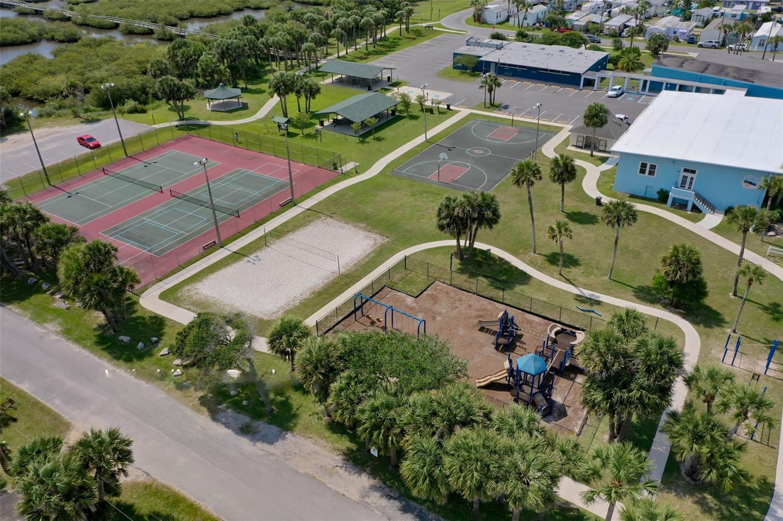 1440 S FLAGLER AVE