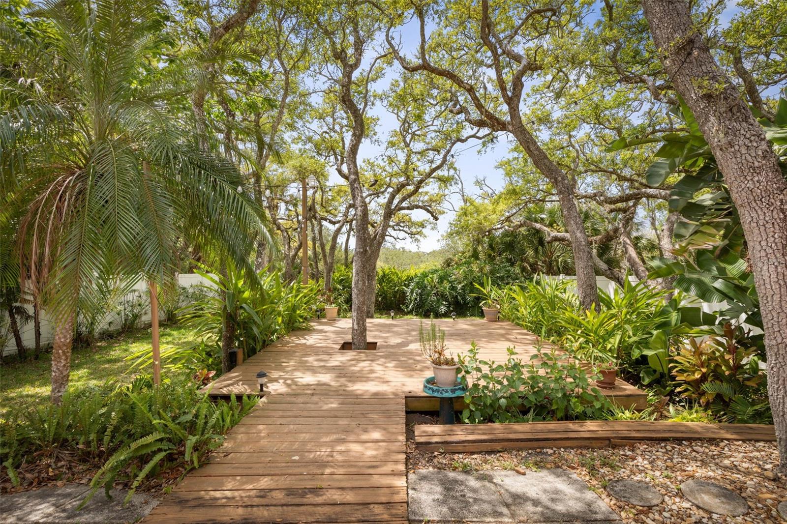 1440 S FLAGLER AVE