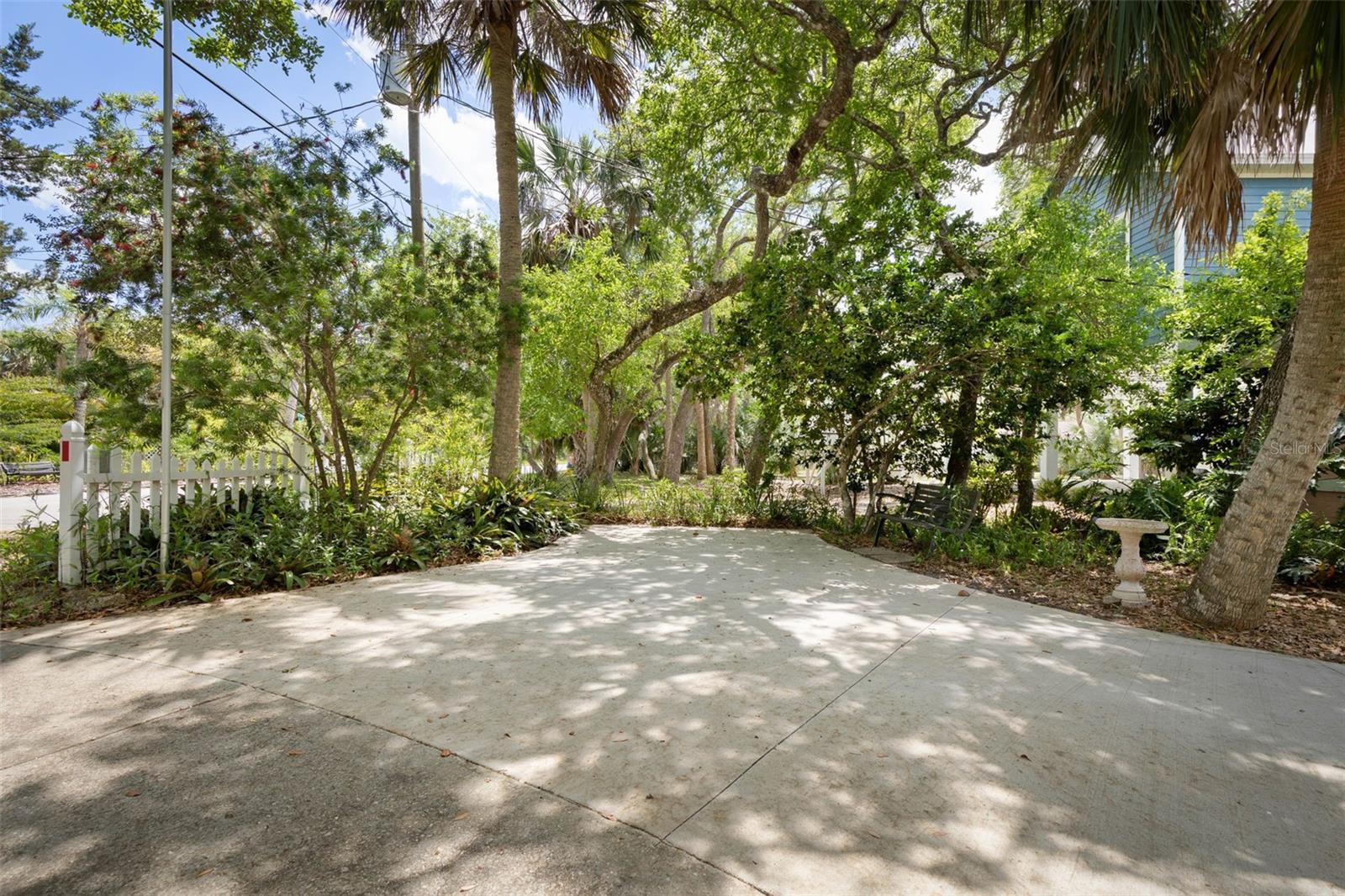 1440 S FLAGLER AVE