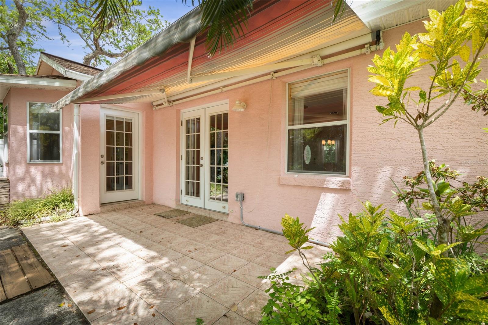 1440 S FLAGLER AVE