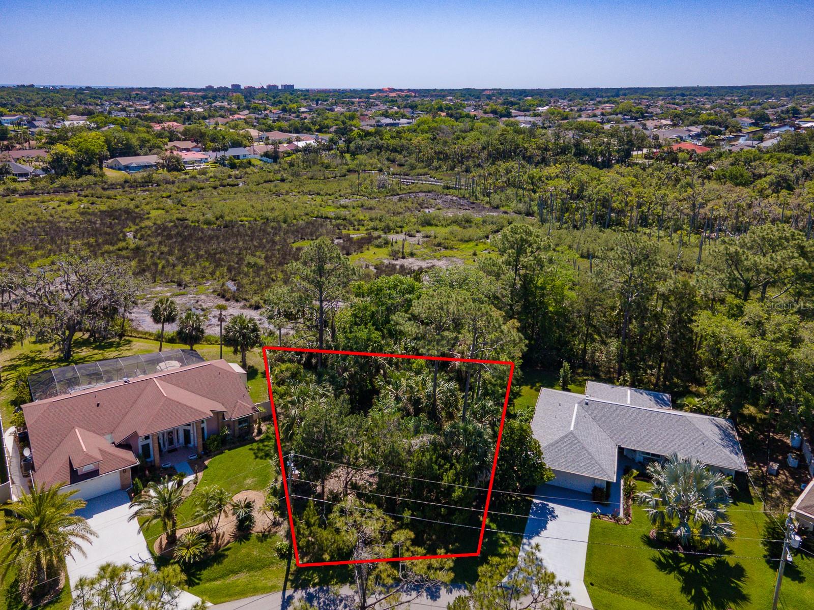 52 COLECHESTER LN