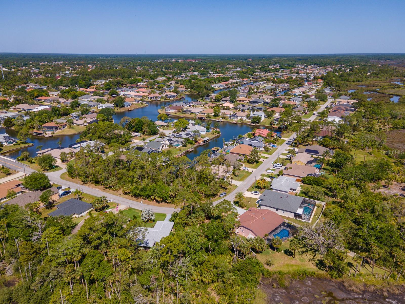 52 COLECHESTER LN