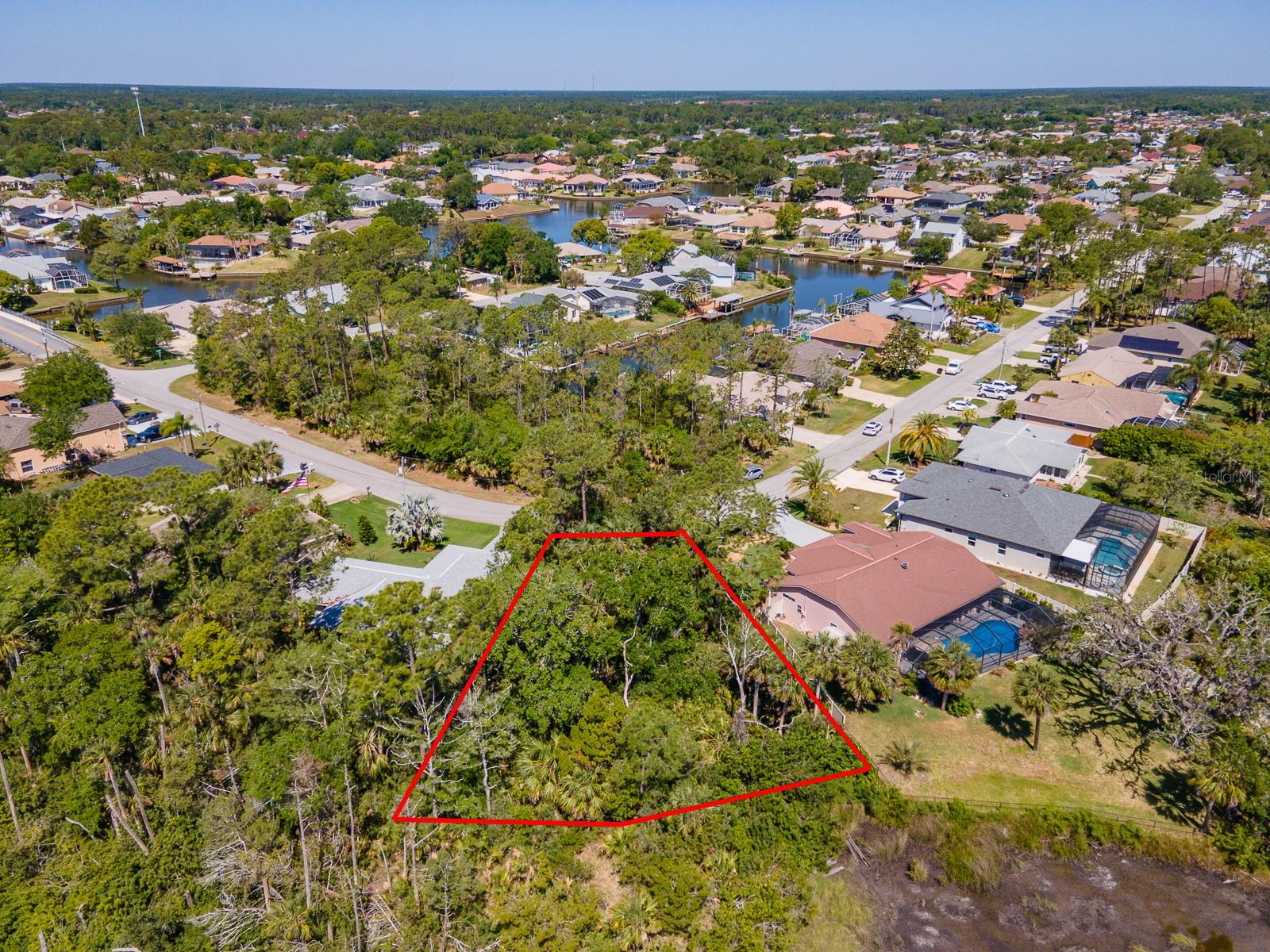 52 COLECHESTER LN