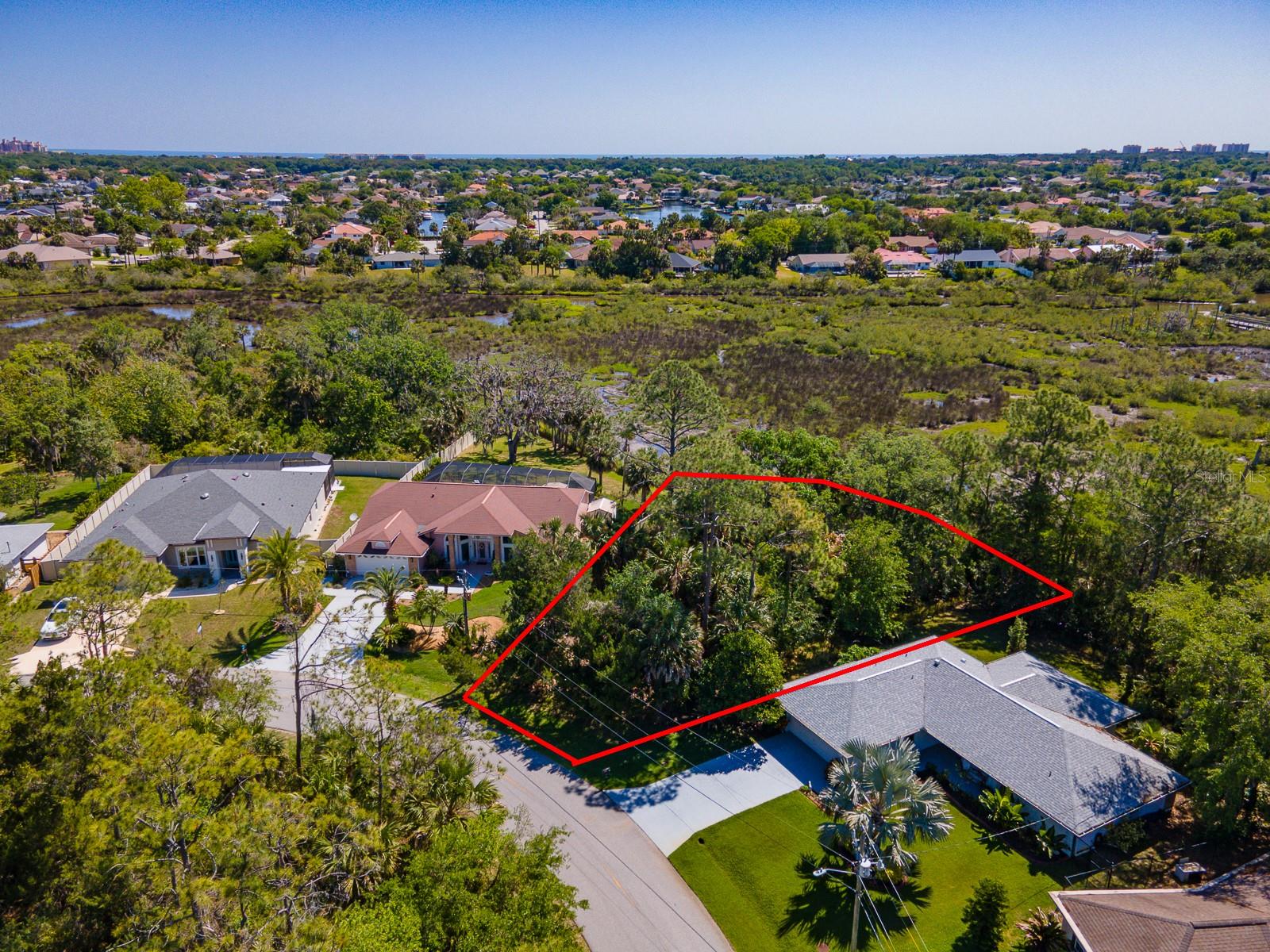 52 COLECHESTER LN