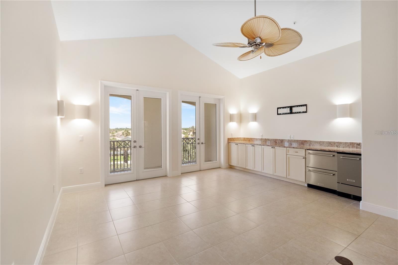175 AVENUE DE LA MER #303