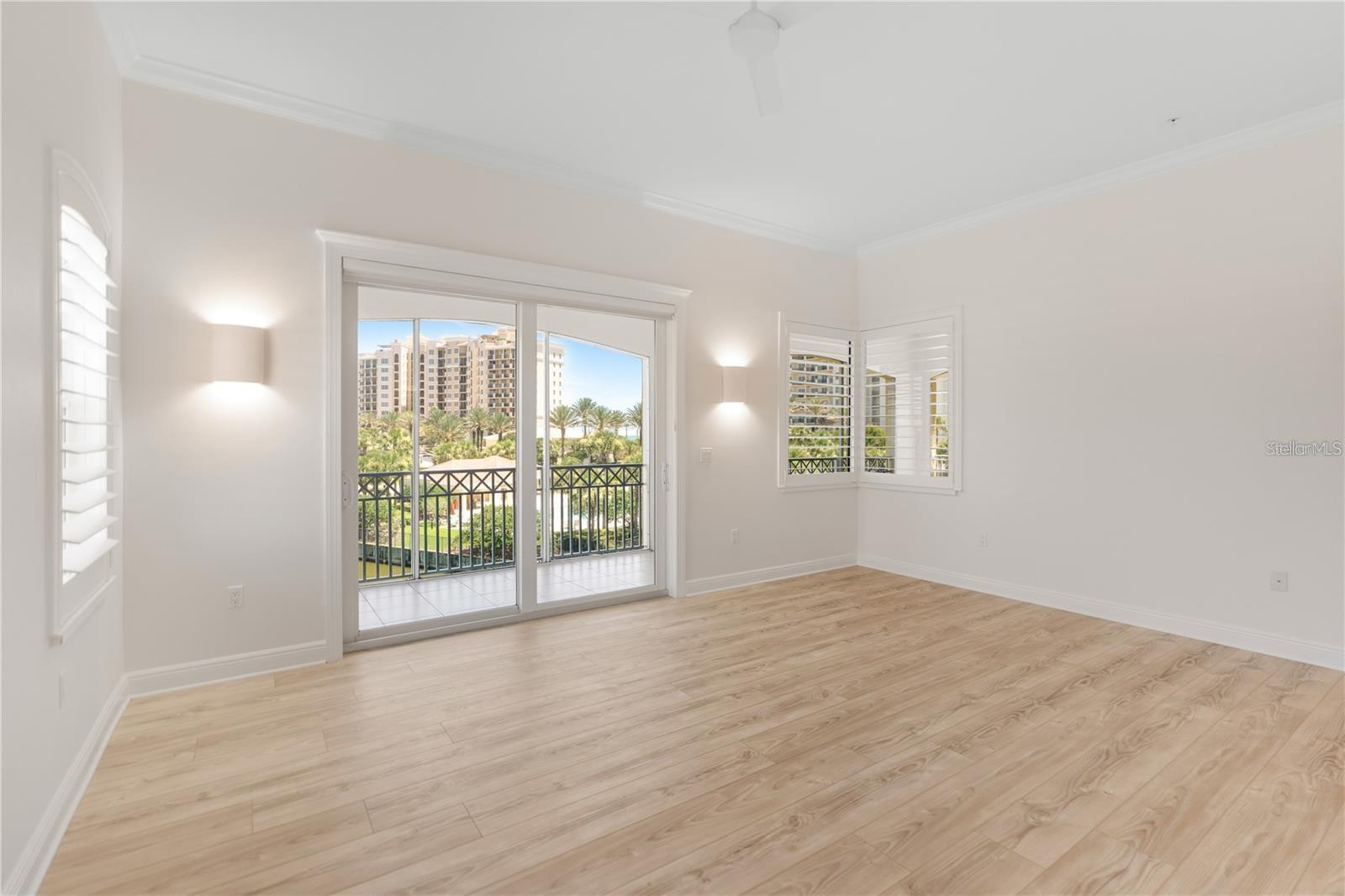 175 AVENUE DE LA MER #303