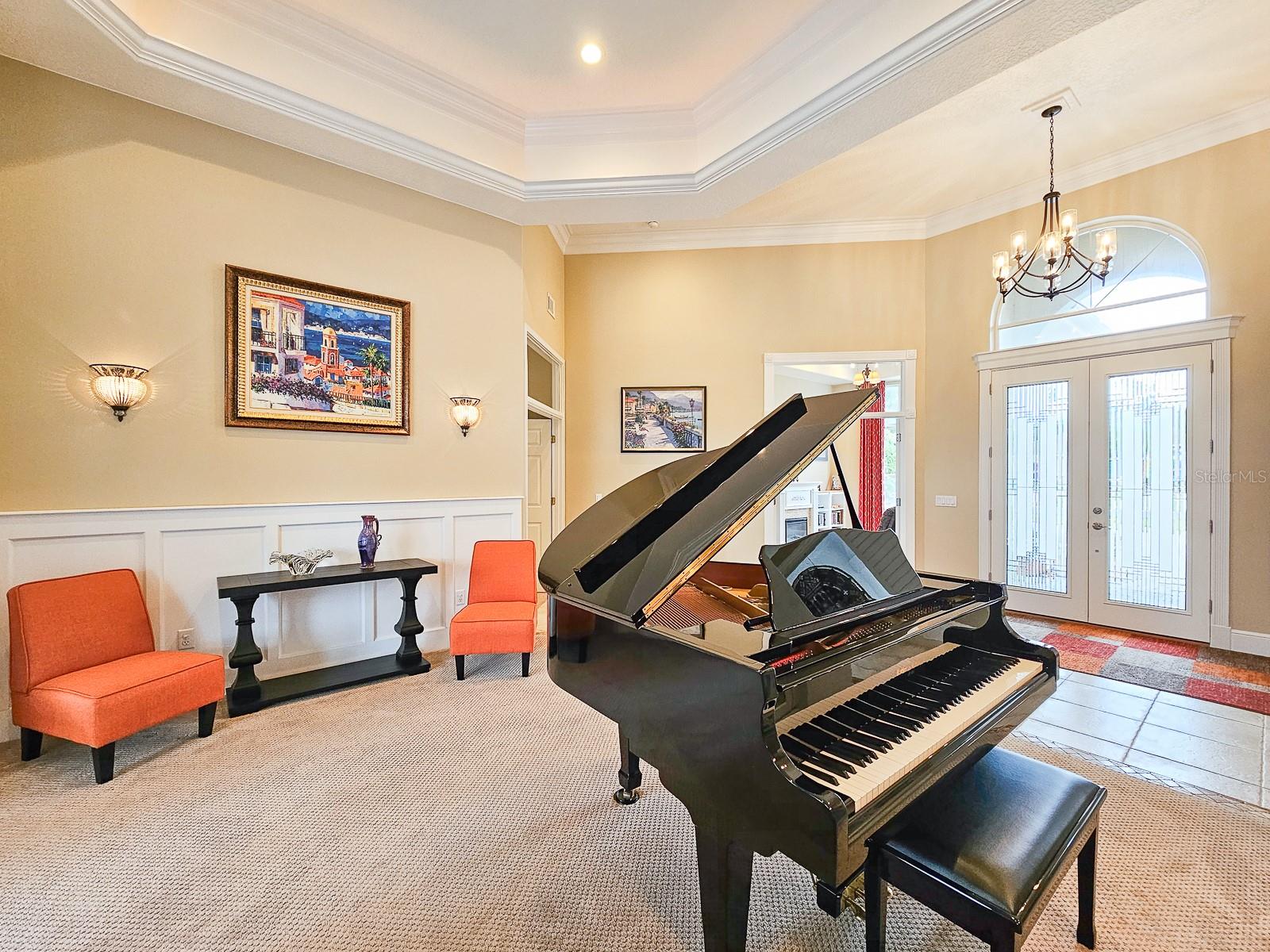 6 LAKESIDE PL E