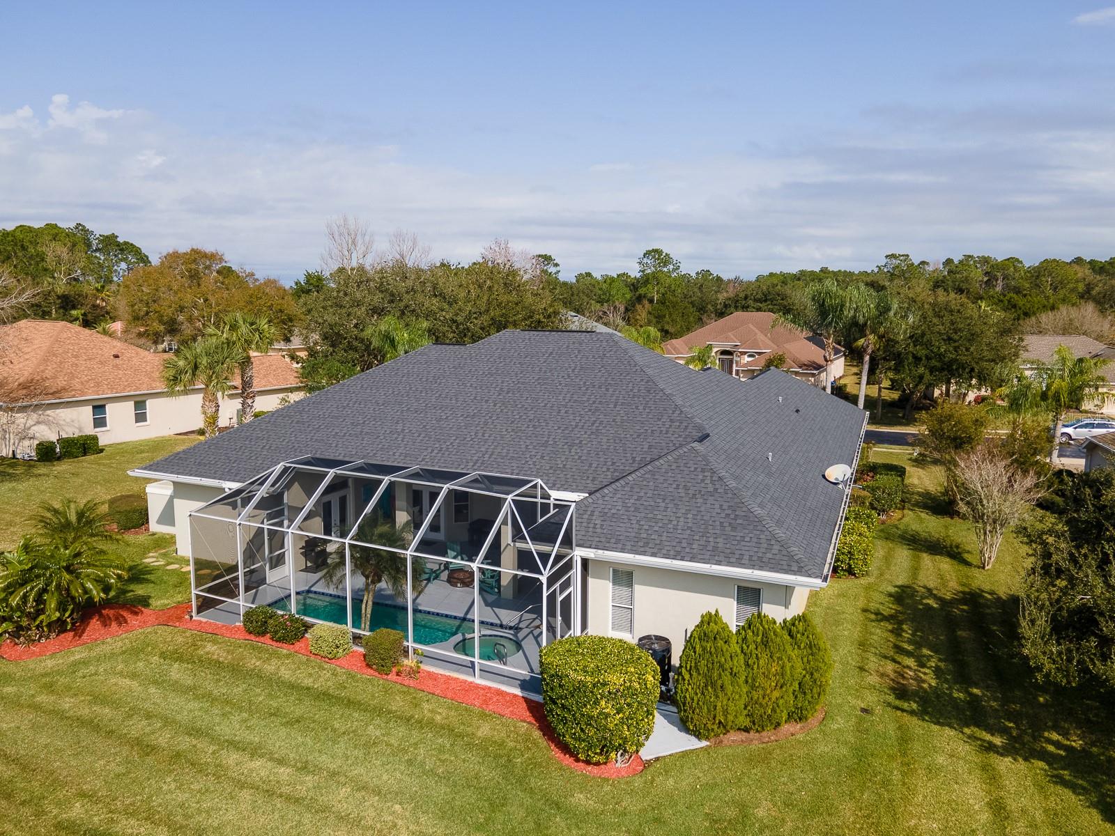 6 LAKESIDE PL E