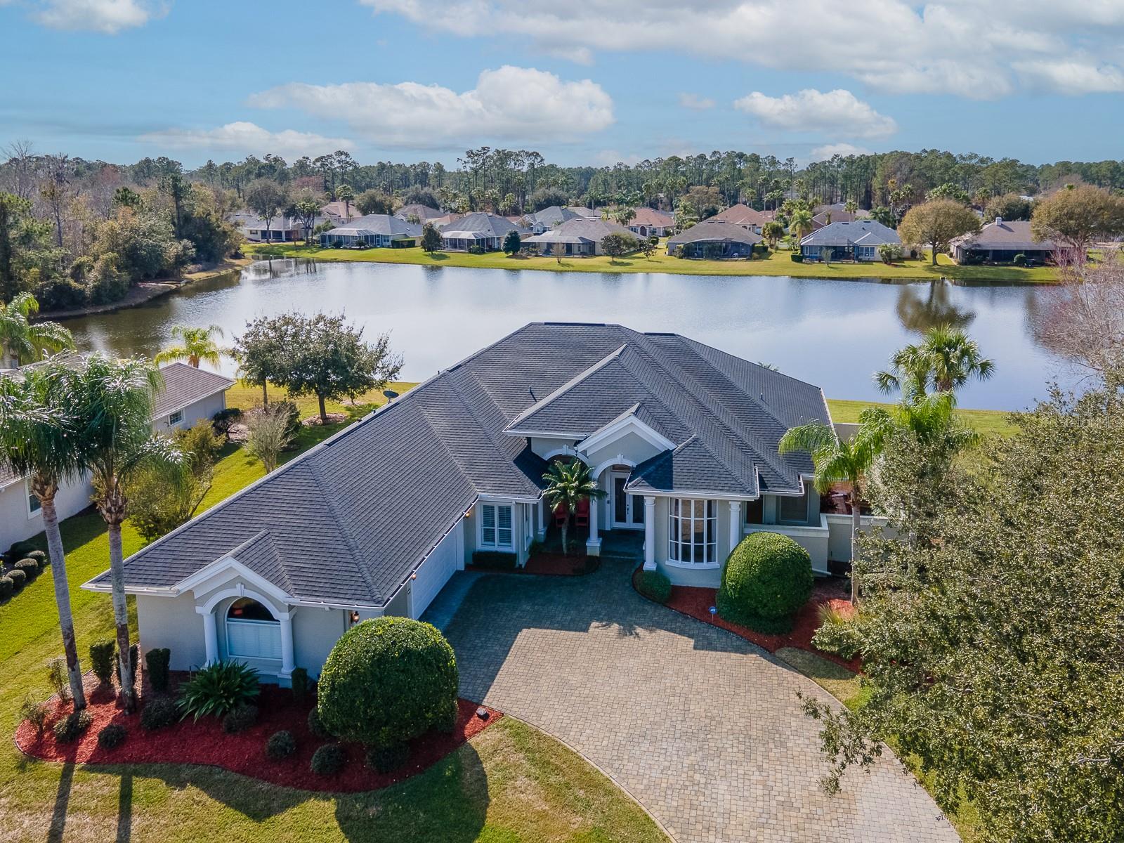 6 LAKESIDE PL E
