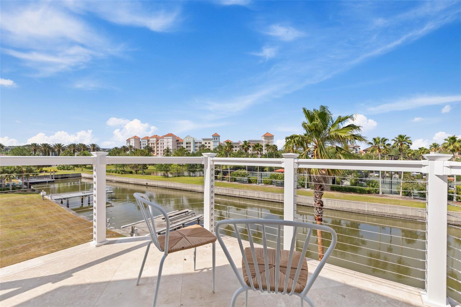 220 HARBOR VILLAGE PT N