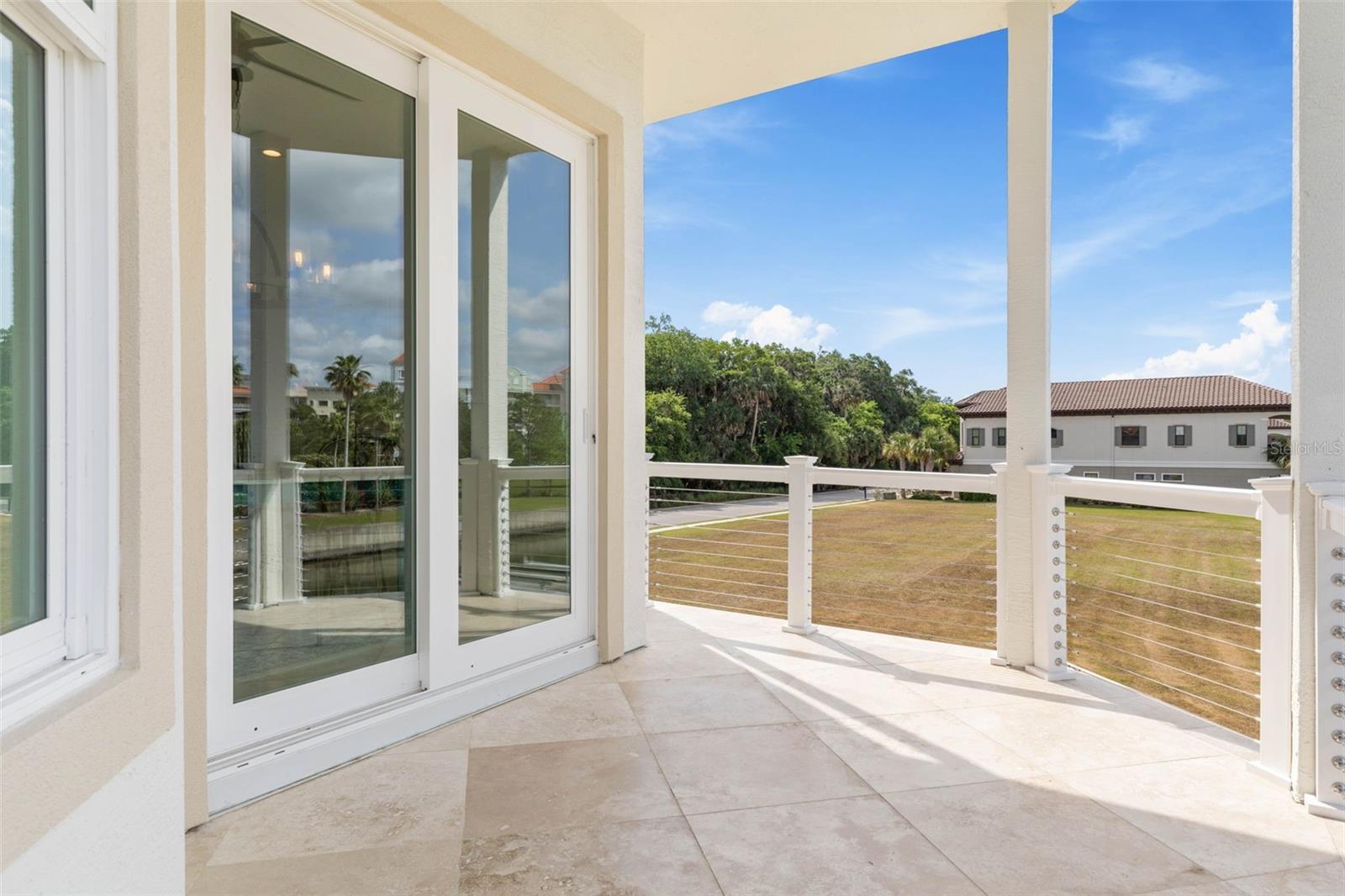 220 HARBOR VILLAGE PT N