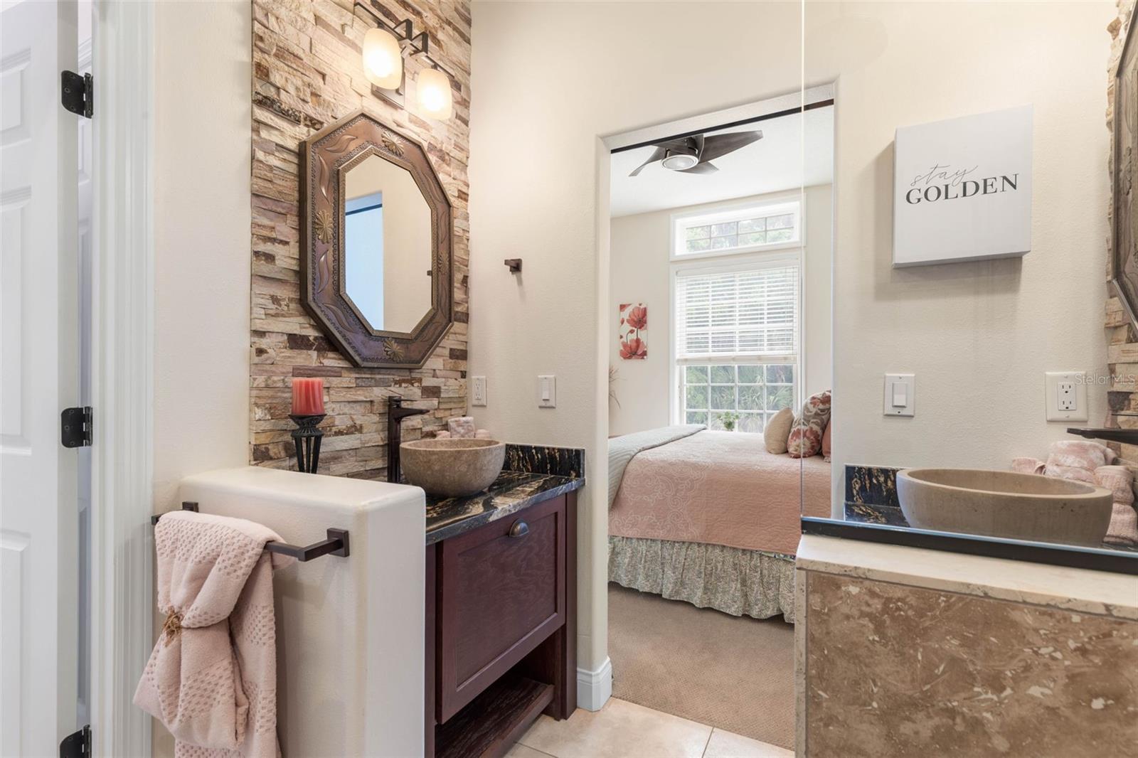 220 HARBOR VILLAGE PT N