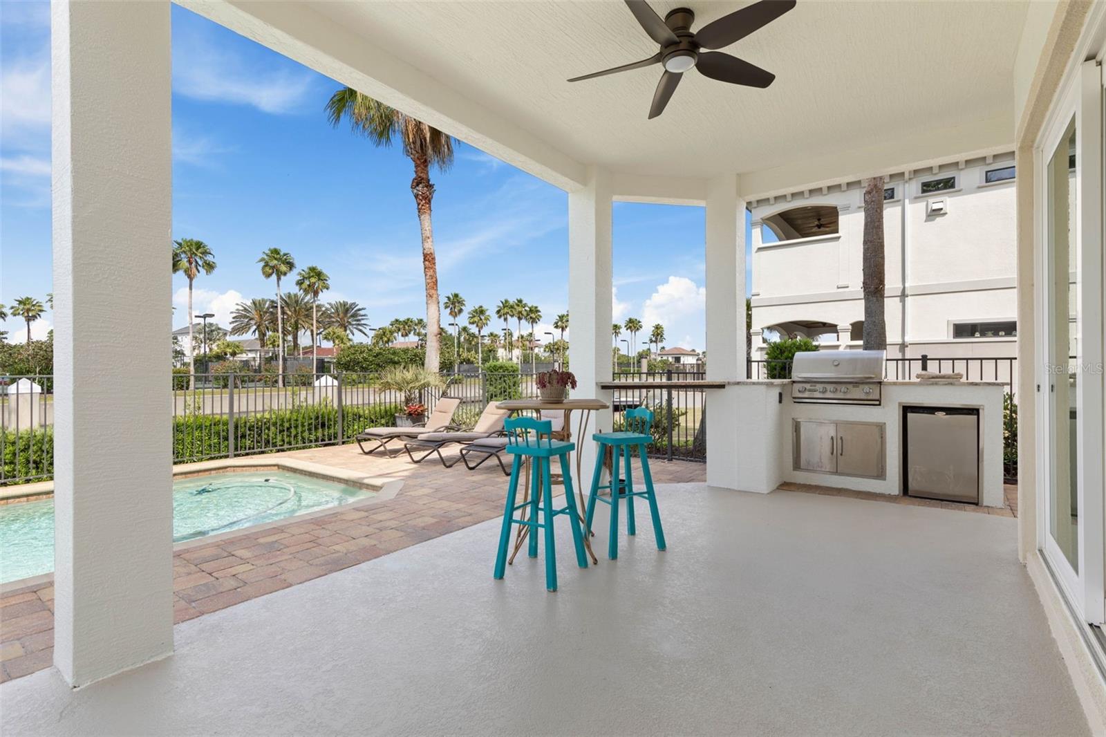 220 HARBOR VILLAGE PT N