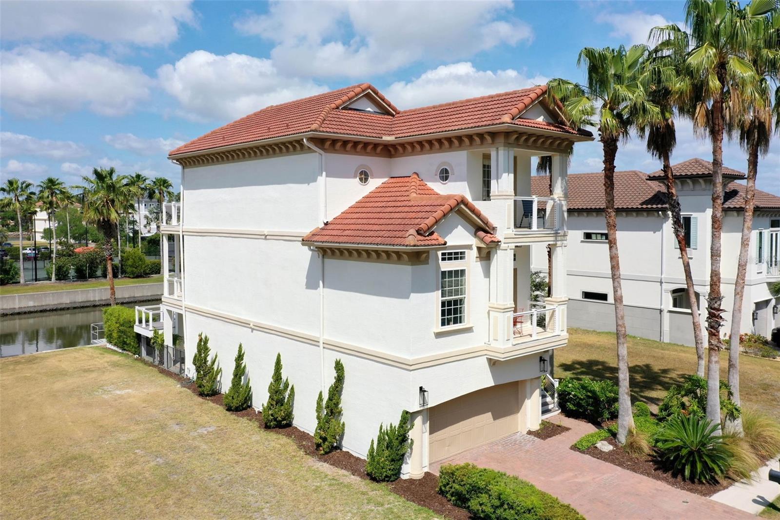 220 HARBOR VILLAGE PT N