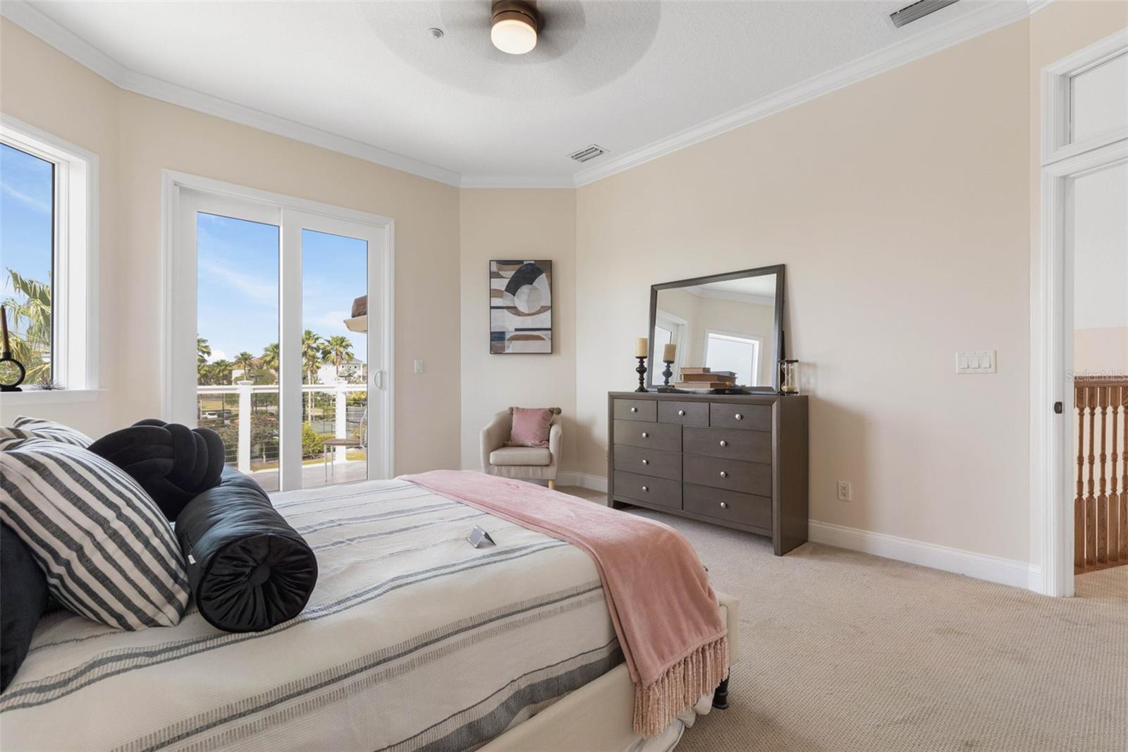 220 HARBOR VILLAGE PT N